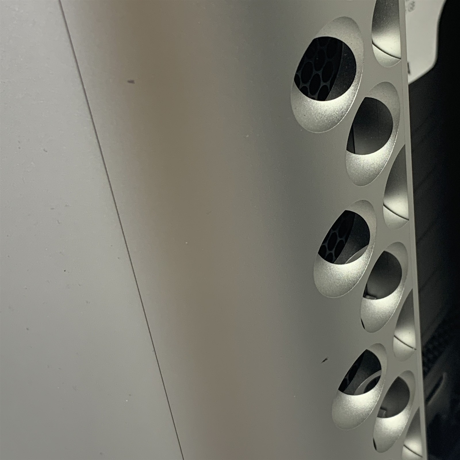 Apple A1991 Mac Pro (2019) Xeon W-3223 – 96GB – 1TB SSD – Radeon Pro W5500X