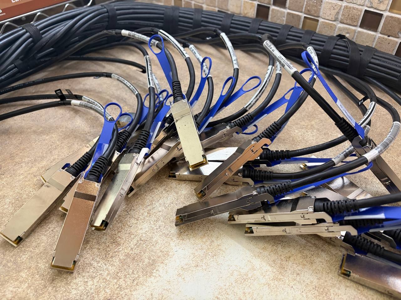 Lot of 24 Mellanox MC2206130-003 40Gb/s QSFP+ Cables