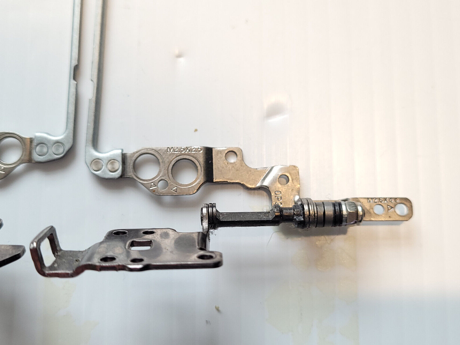 HP Stream 14-ax0XX Hinges for LCD, very good condition