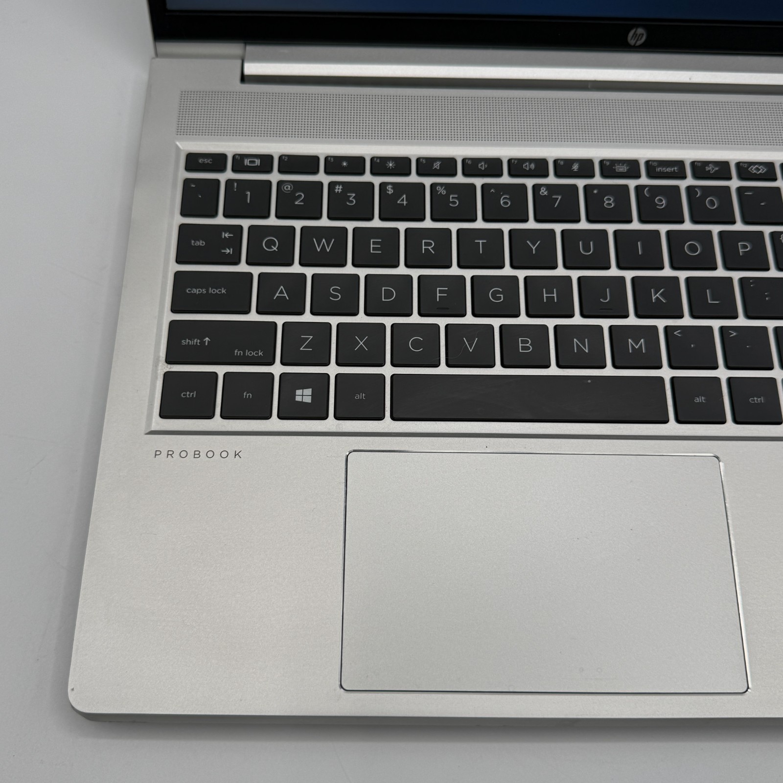 HP ProBook 450 G8 15.6″ i5-1135G7 16GB RAM 256GB SSD Win11 Pro USB-C FHD Dent