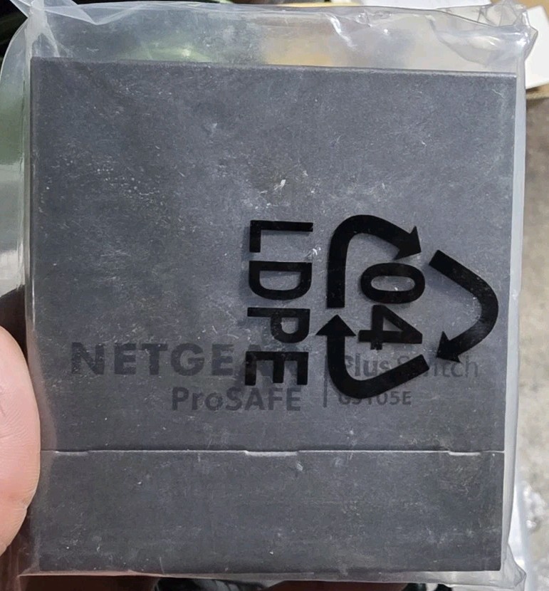 NETGEAR ProSafe GS105E 5-Port Gigabit Partially Managed Ethernet Switch RJ-45