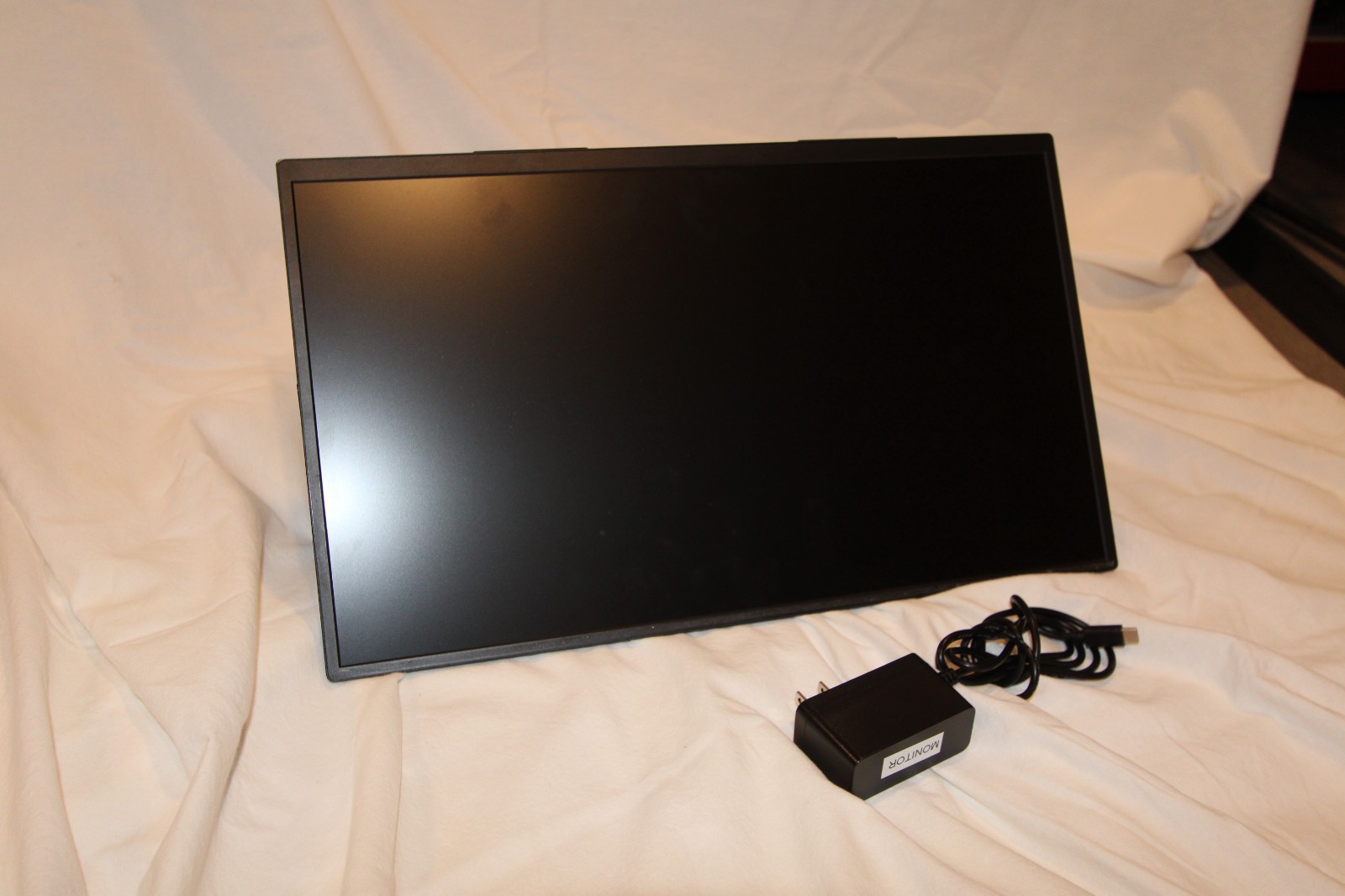 UPERFECT Portable Monitor 18.5 Inch 1920 x 1080 120Hz Gaming Monitor IPS-Display