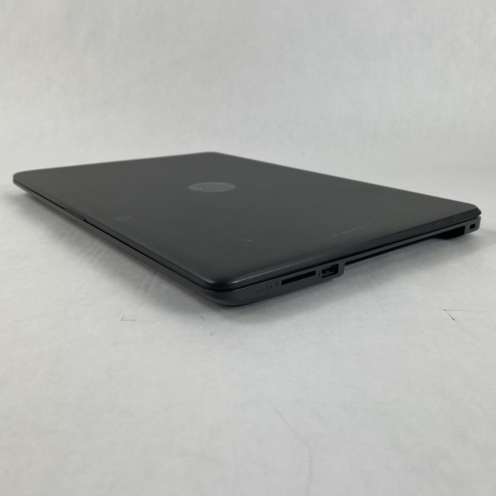 HP 250 G6 15.6″ i5-7200U 2.50 GHz 8 GB RAM No SSD No OS – Bad Keys READ