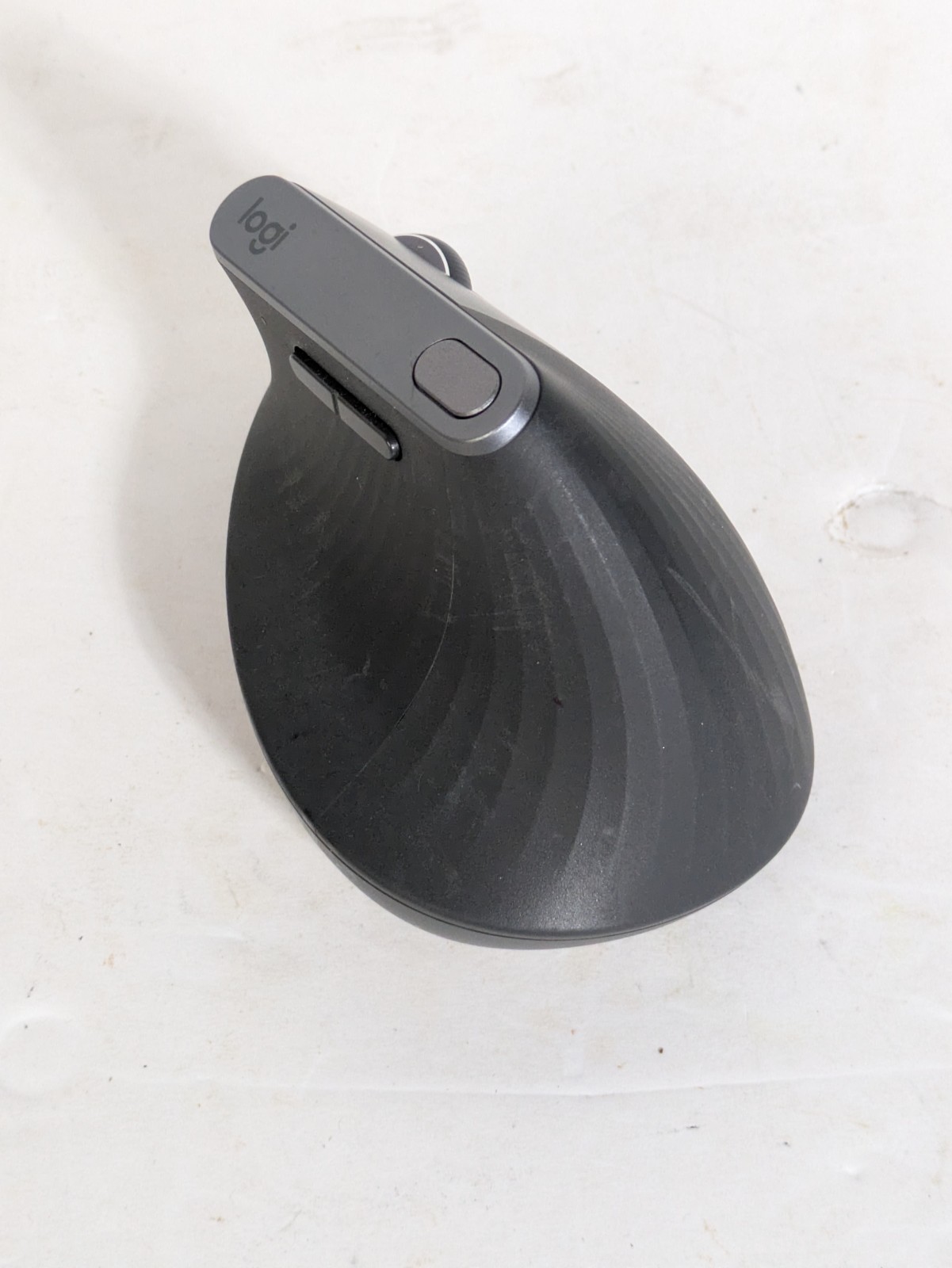 Logitech MX Vertical Wireless Mouse Ergonomic Rechargeable Mouse Bluetooth