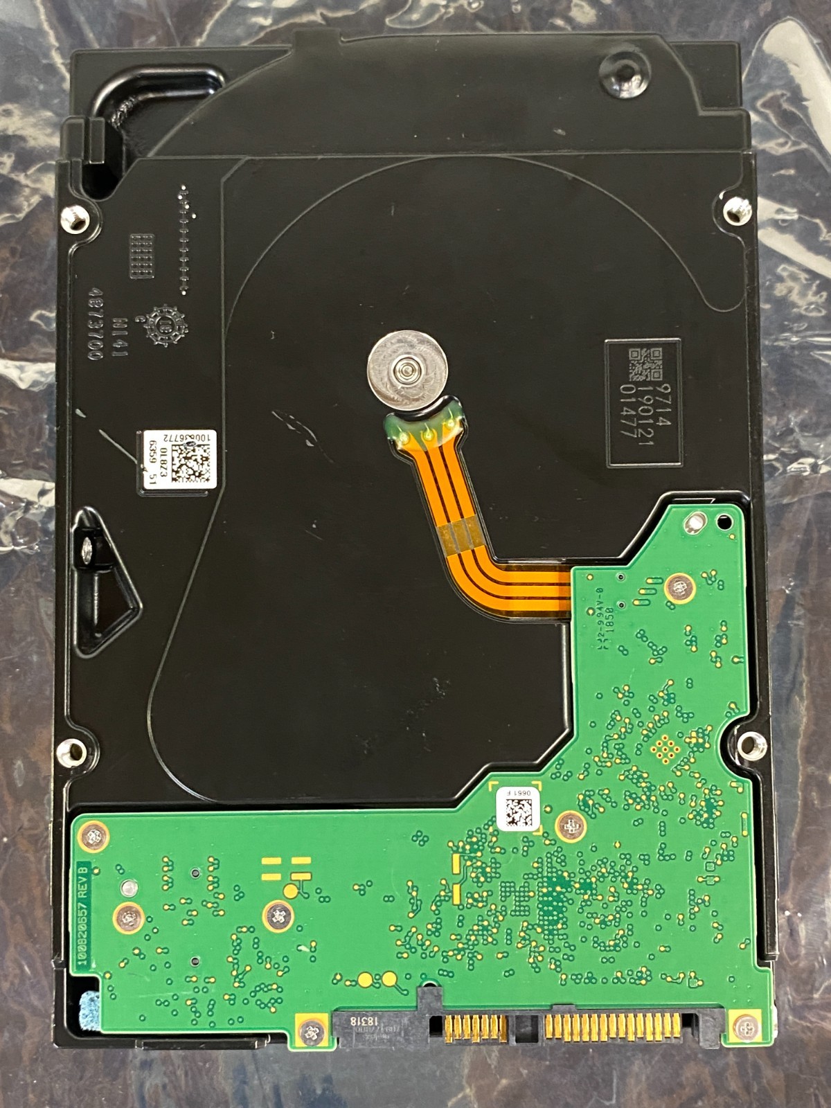 HP Enterprise ST14000NM0048 3.5″ 14TB SAS HDD P12341-003