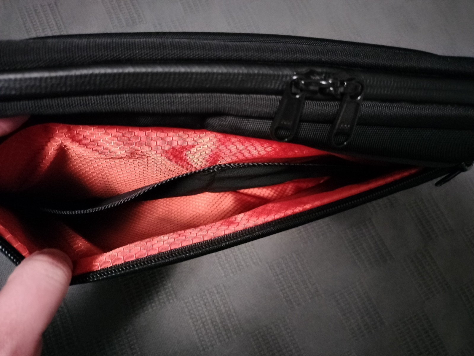 Alpaka Elements Tech Brief Laptop Tablet Sling Messenger Bag (13in, 5.5 L)