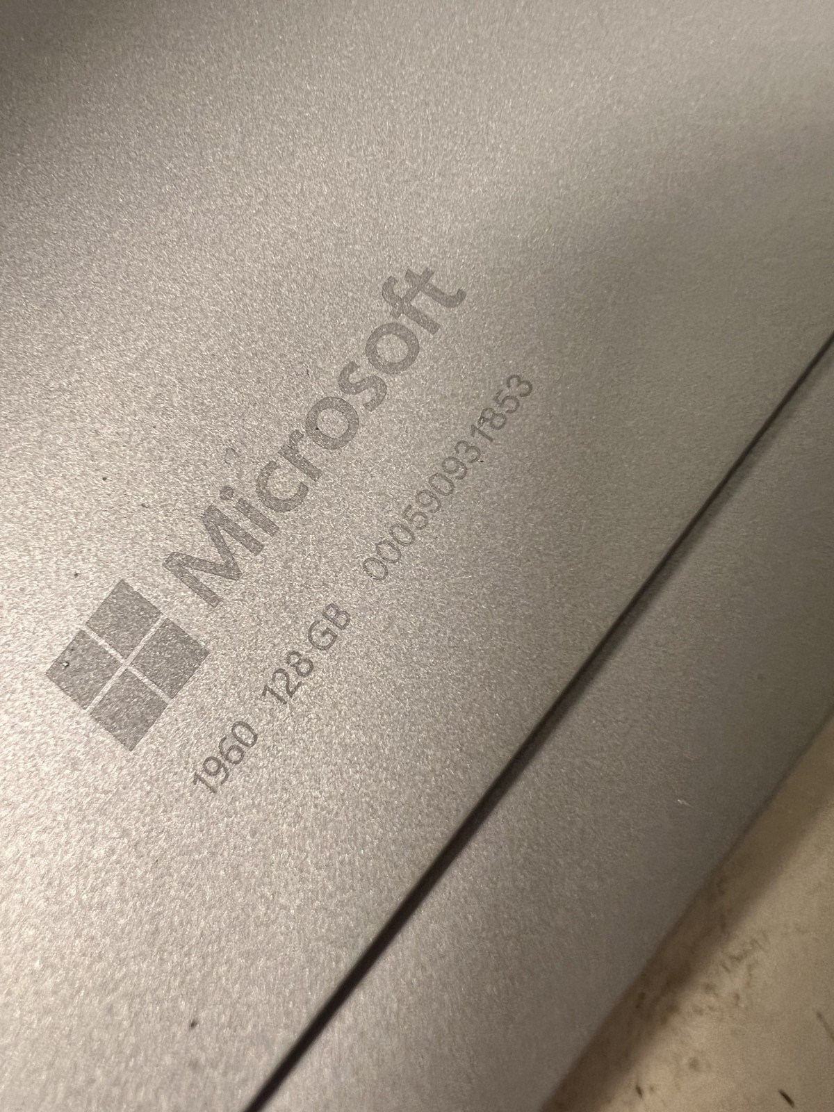 Microsoft Surface Pro 7+ 1960 12.3″ i5-1135G7 2.4GHz 8GB RAM 📖 AS-IS NO SCREEN!