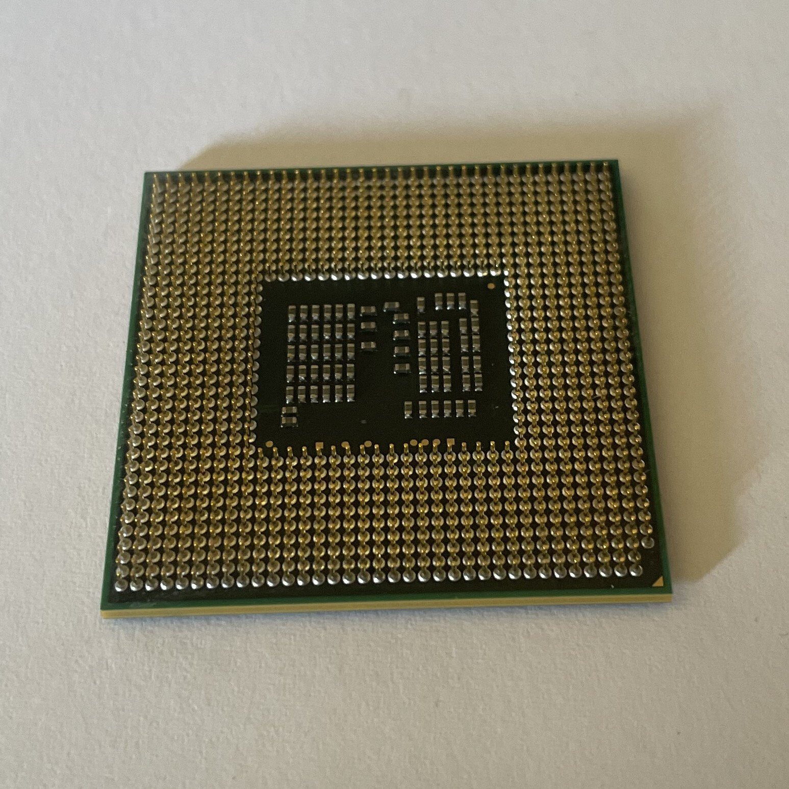 Intel Core i5-520M Processor 2.4 GHz 3M Cache L3 2.5 GT/s Socket G1 CPU SLBNB