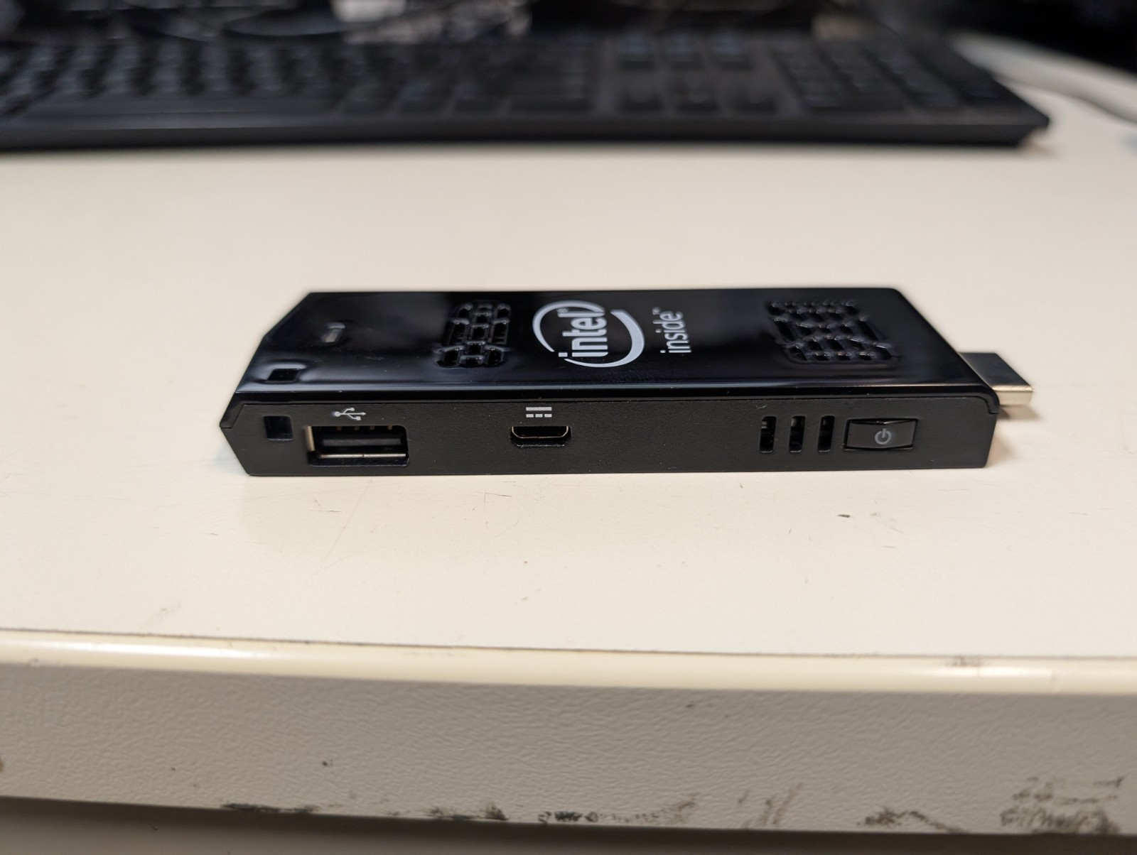Intel Compute Stick STCK1A32WFC | Windows 10 Home (32-bit) | Atom Z3735F