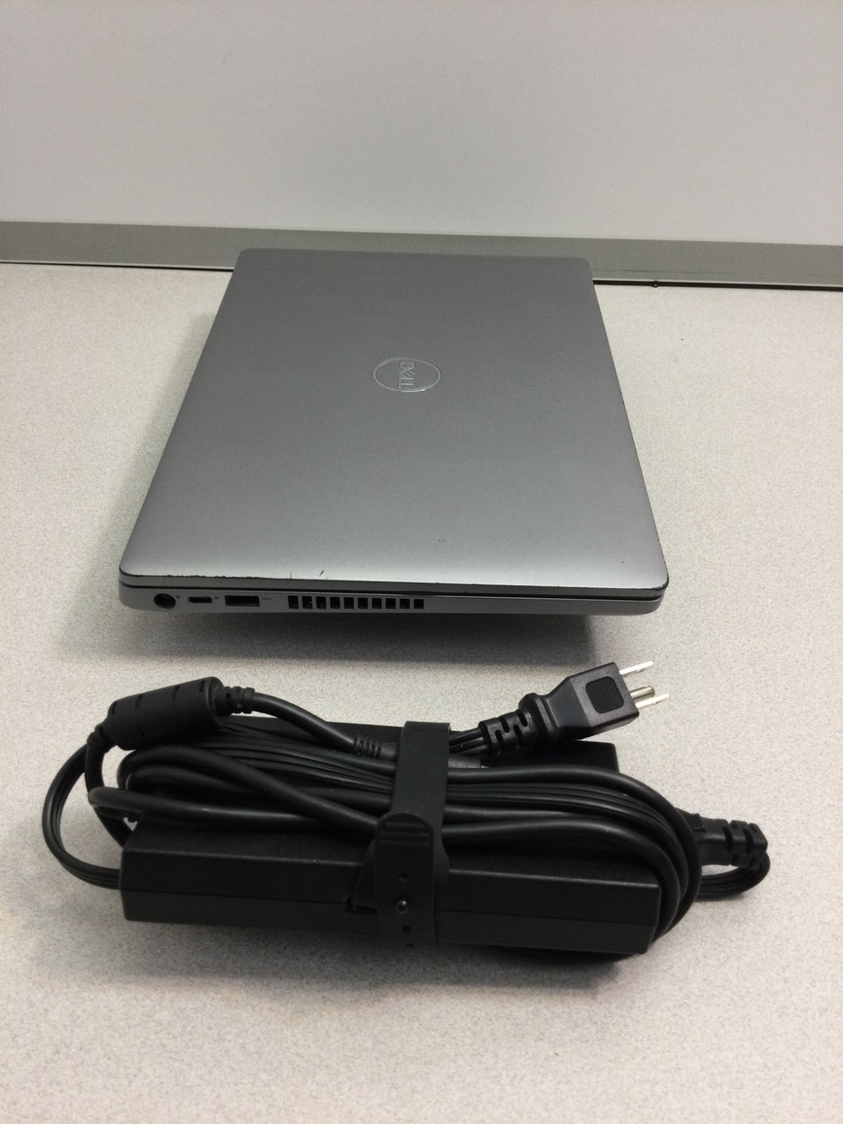 DELL LATITUDE 5410 INTEL CORE i5-10210U 1.60GHZ 8GB RAM 256 GB SSD WIN 11 PRO