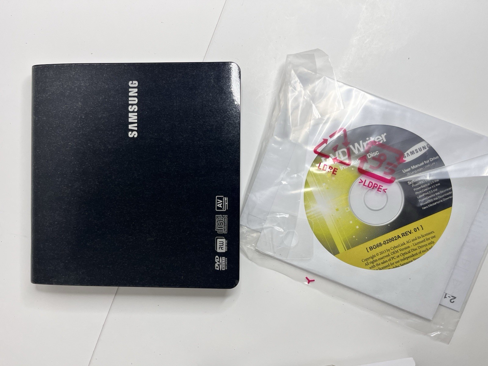 Samsung SE-208DB Portable DVD Writer USB 2.0 Black Windows Mac DVD/CD Slim