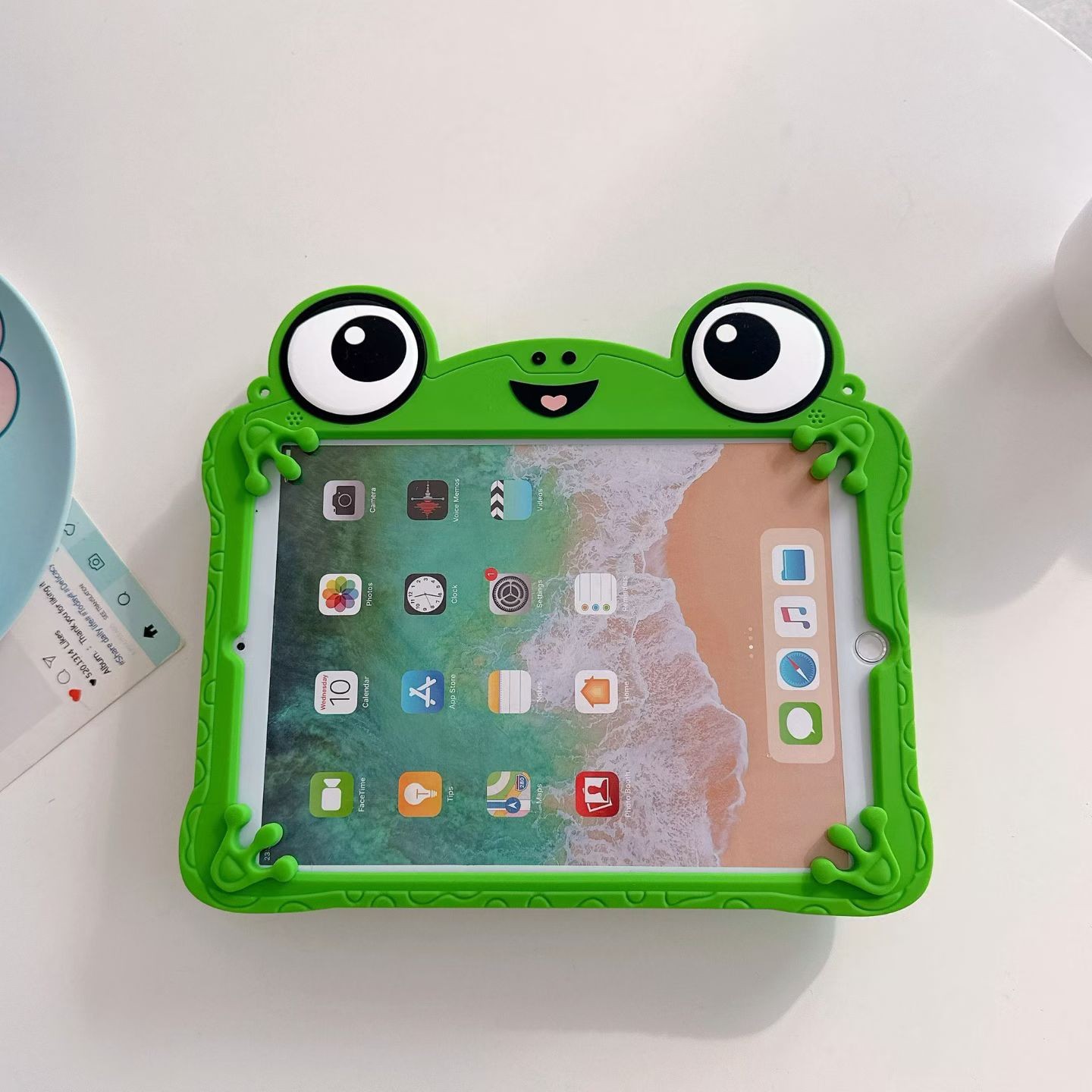 For iPad 11th A16 10th 9 8 7 mini 7 6 5 Air 11 Pro 11 little frog Kid Stand Case