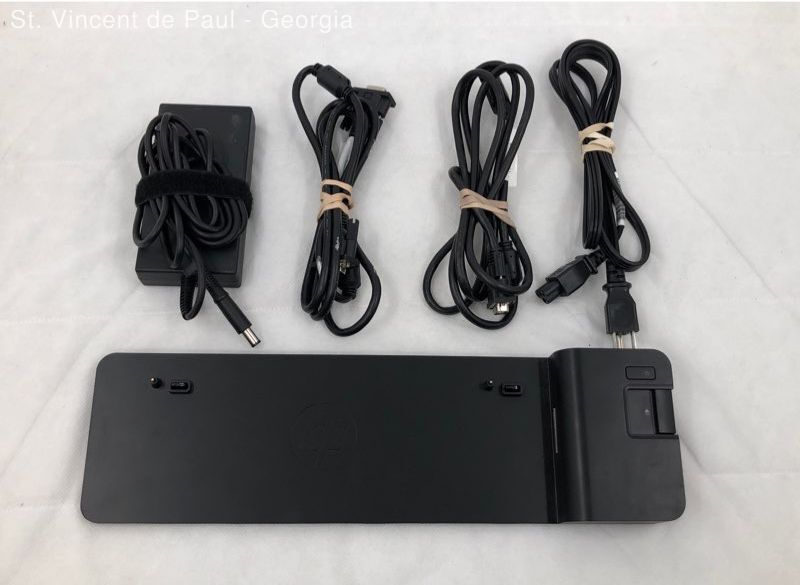 HP 2013 Ultra Slim Docking Station, D9Y32AA#ABA USED Great Condition W/ Cables