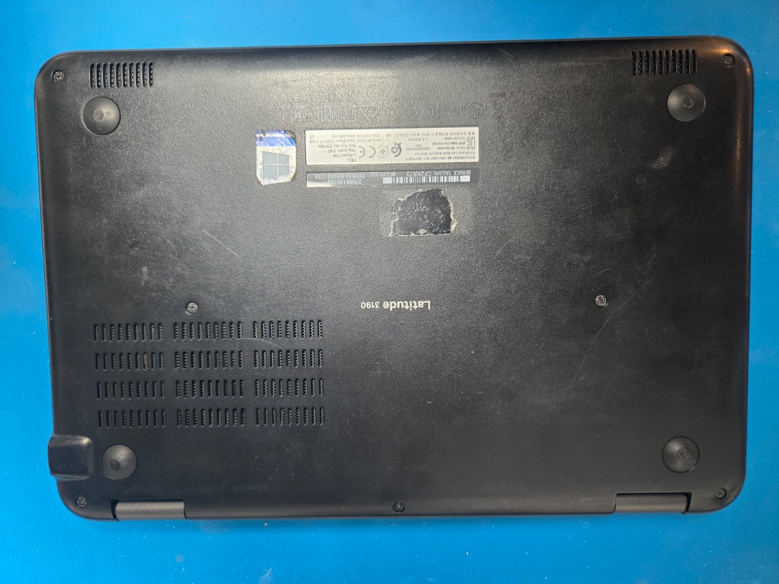 Dell laptop 11 Latitude 3190 intel N5000 4GB RAM 128 GB SSD