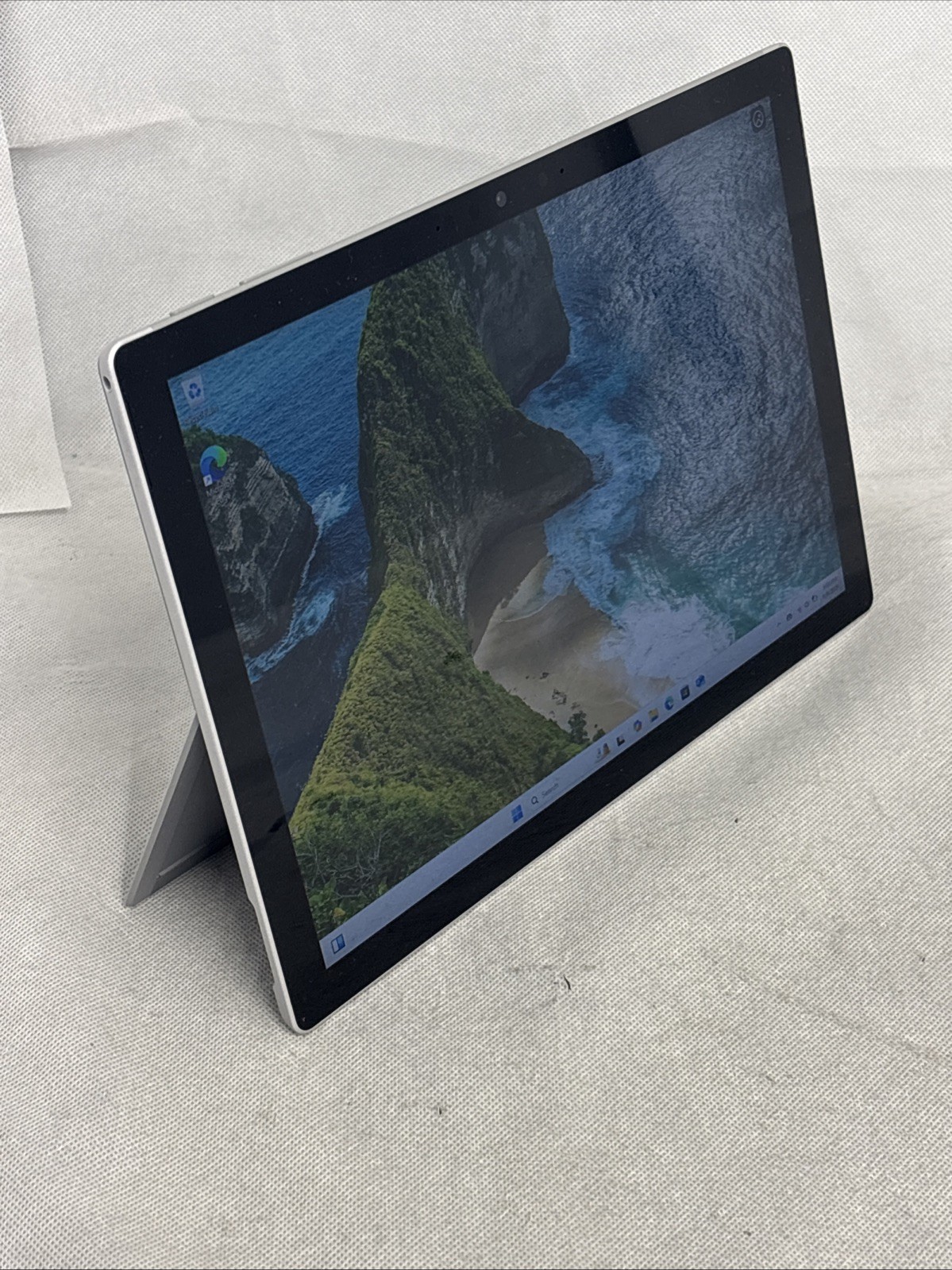 Microsoft Surface Pro 7+ (1960) 12.3″, Wi-Fi, 128/256/512/1TB, Black/Platinum