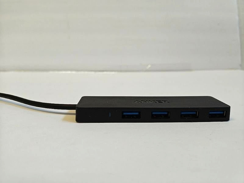 Anker 4-Port Ultra Slim USB 3.0 Data Hub Model A7516 (R8/B4)