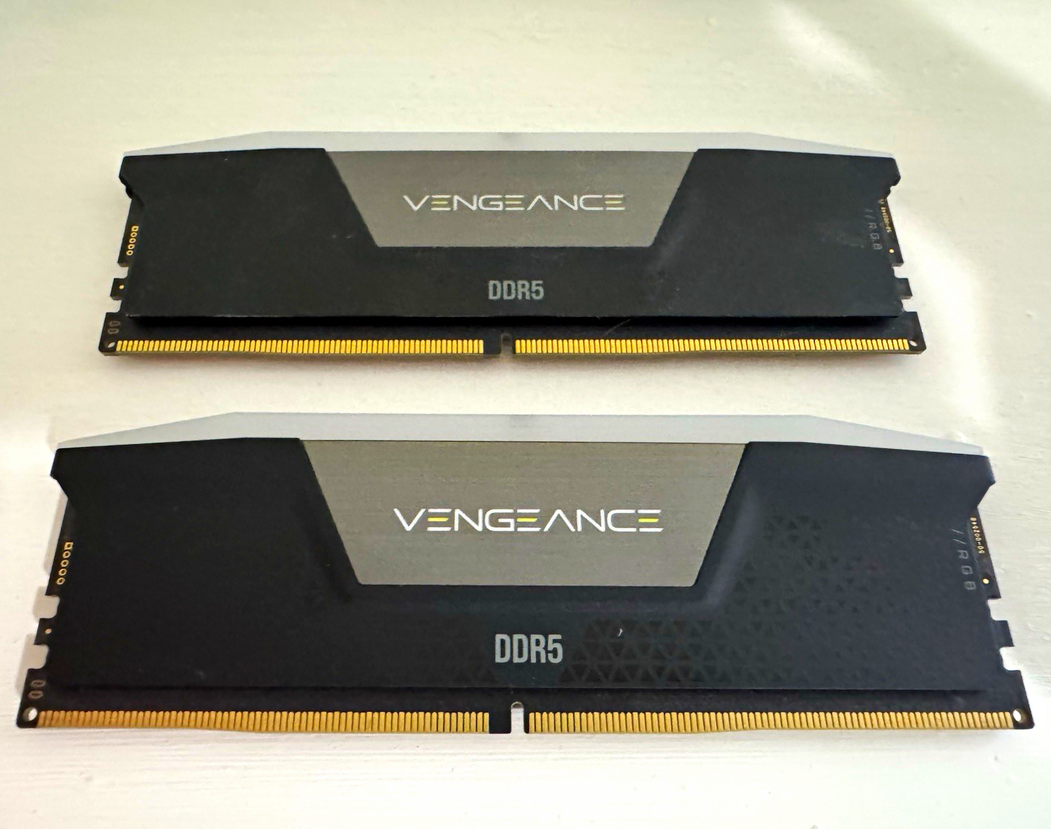 Corsair Vengeance 32GB (2x16GB) DDR5-5600 DIMM Kit CMH32GX5M2B5600C40K