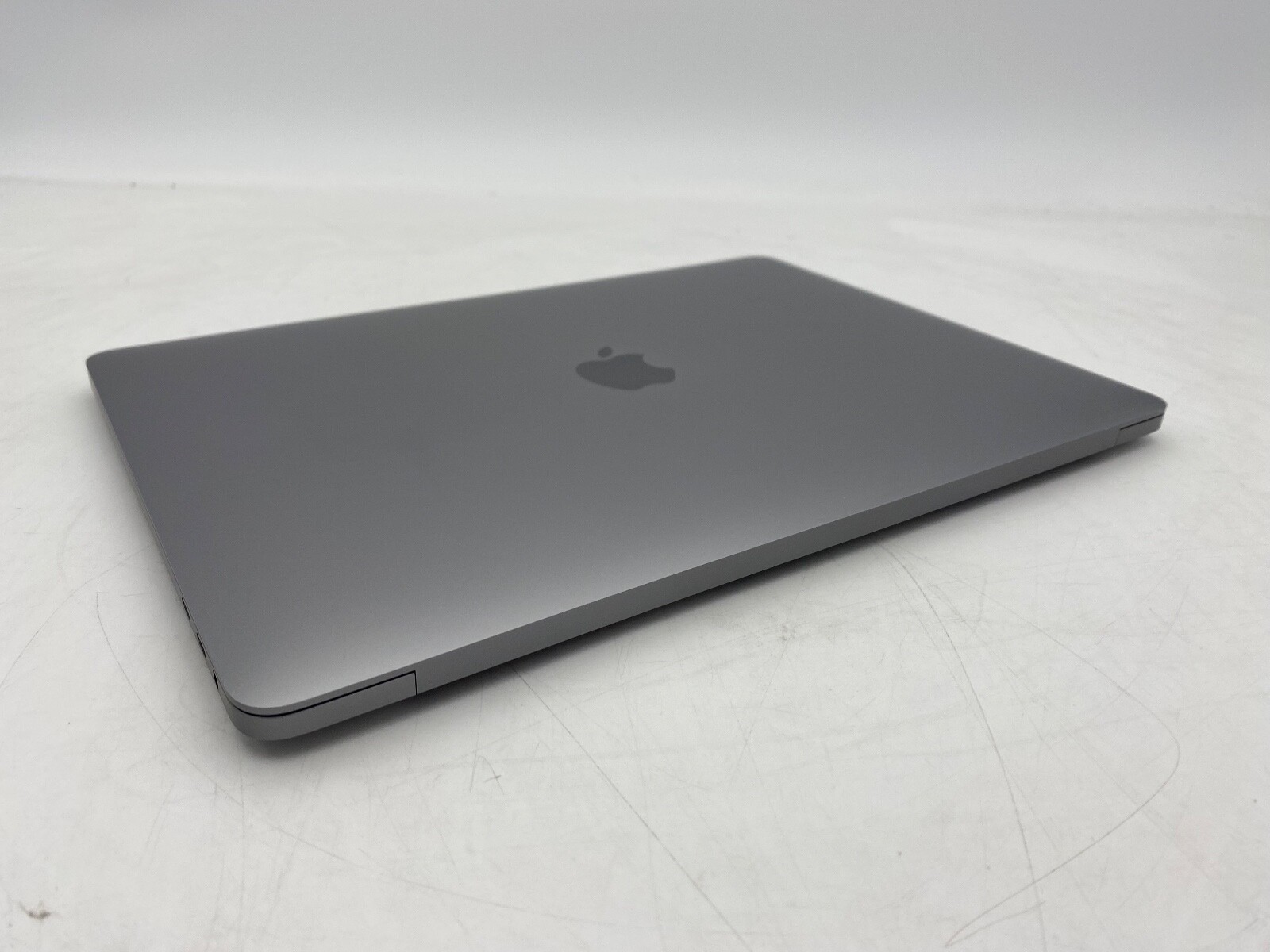Apple MacBook Pro 2020 13″ 2.3GHz i7 16GB 512GB SSD | Space Gray | Very Good