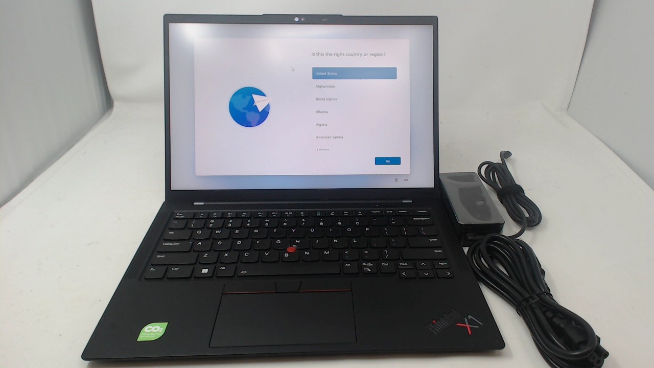 Lenovo X1 Carbon Gen 10 i5 1240p 16GB 256SSD 1200p Touch 11Pro
