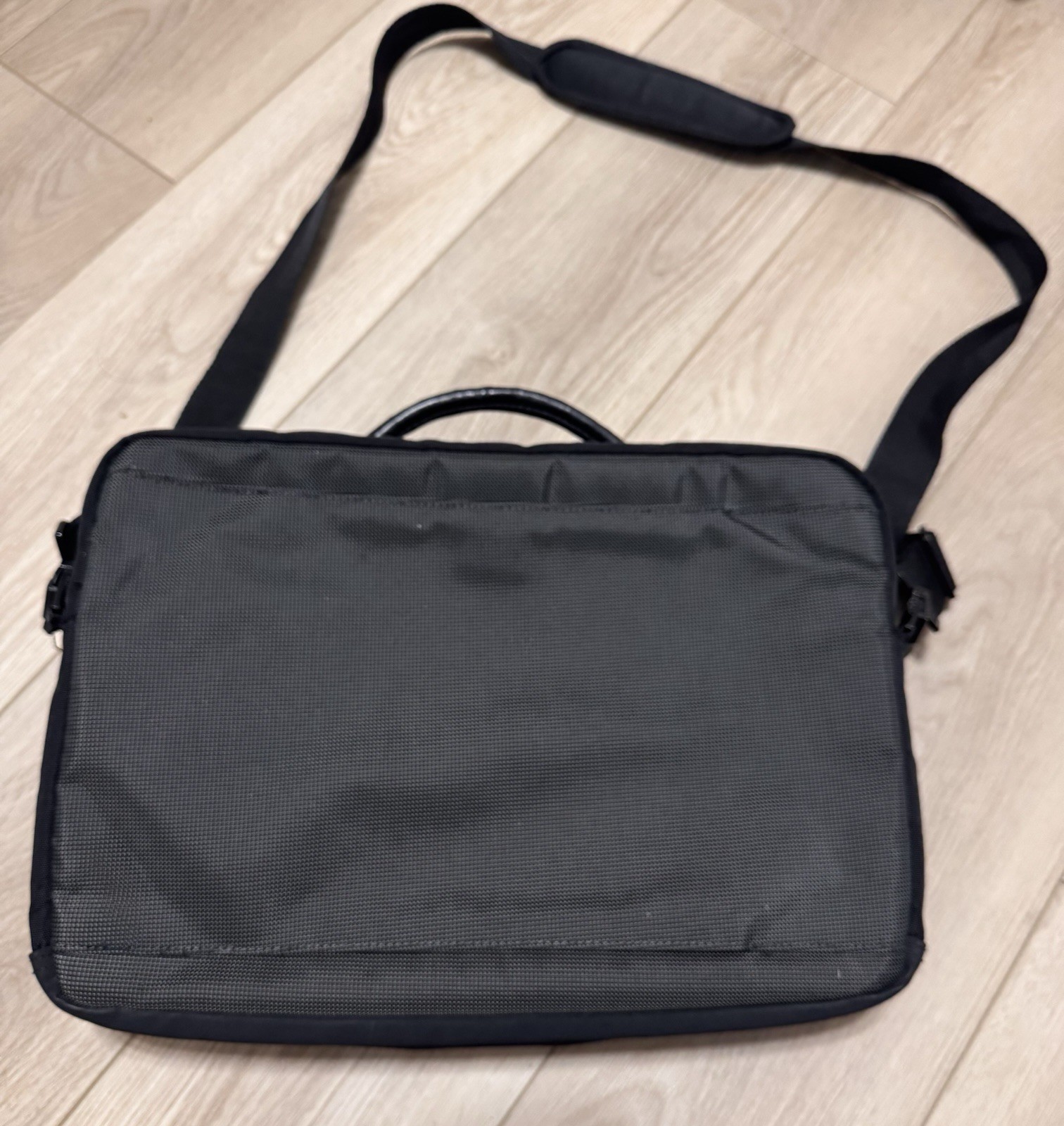 ThinkPad Black Nylon Padded Shoulder Messenger Bag for 15″ Laptop