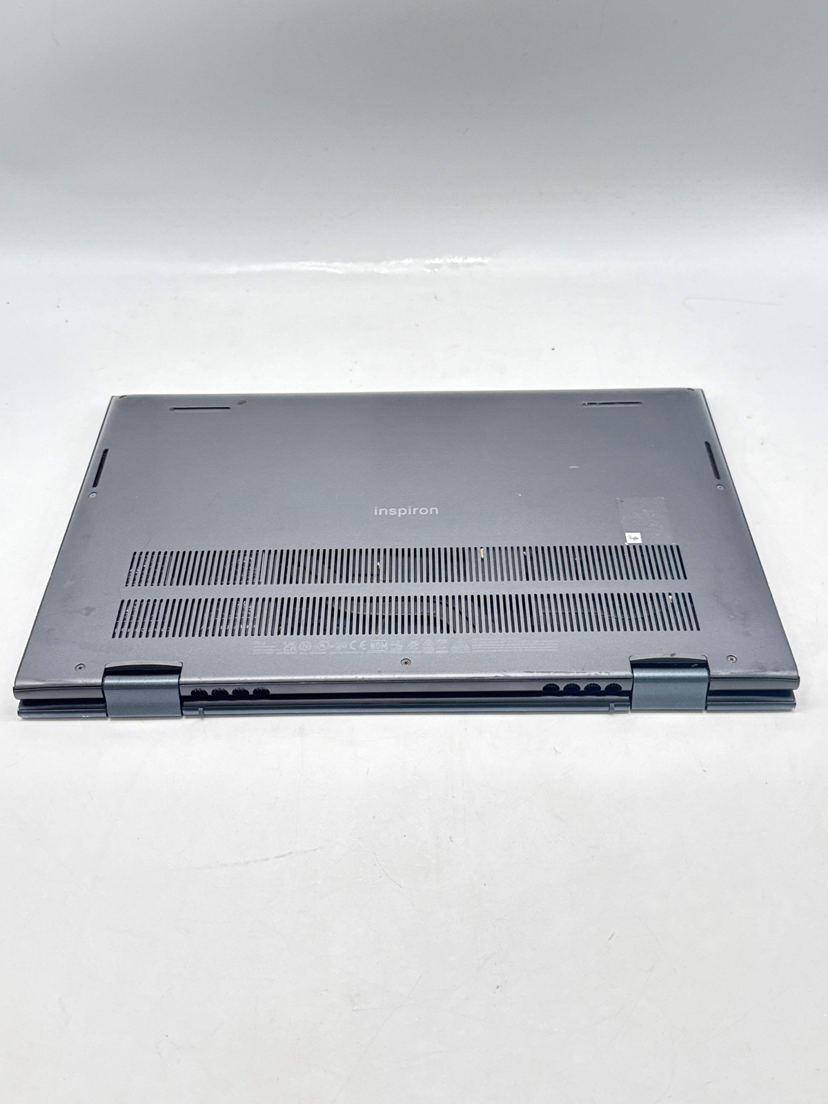 Dell Inspiron 7415 2-in-1 Ryzen 5 5500U 8GB RAM 256GB SSD – Used