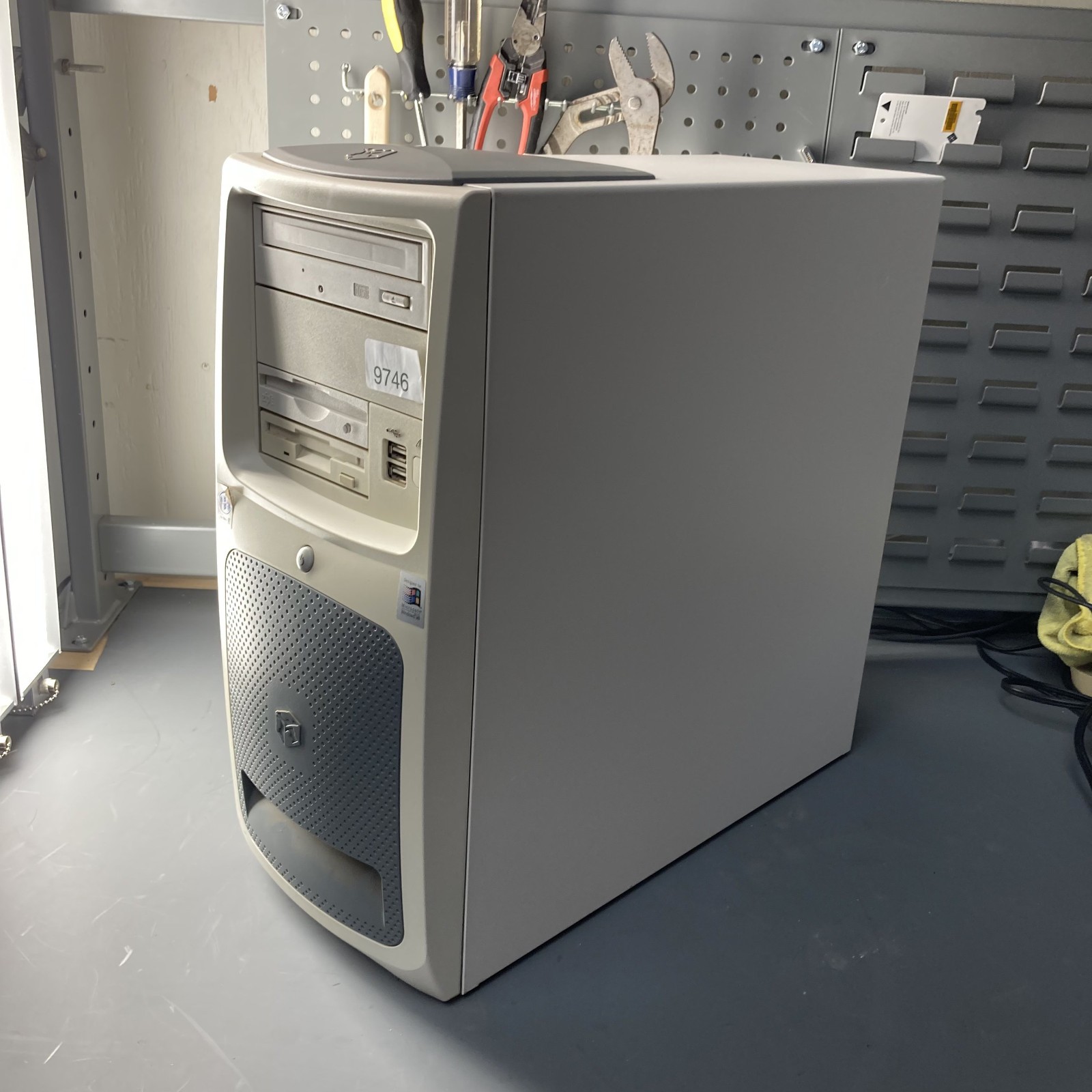 Gateway ATXSTF FED Pro 866 Pentium III 866MHz 64MB RAM 20GB HDD Windows XP