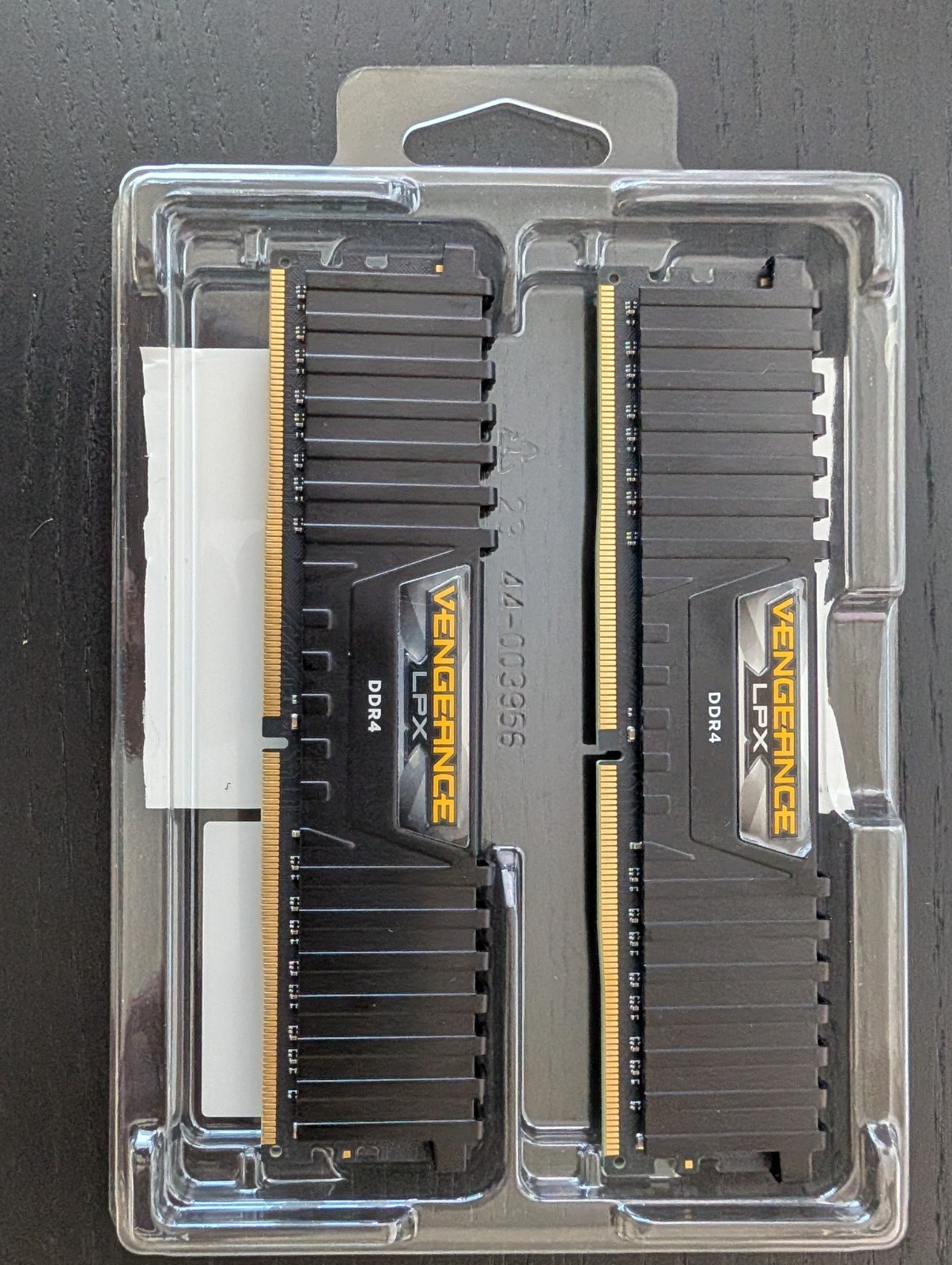 Corsair Vengeance LPX 4GB (X2) 8GB 2400MHZ CMK4GX4M1A2400C14 Lightly Used!