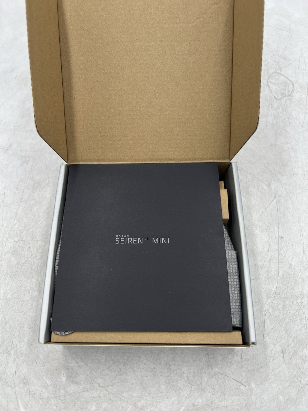 Razer Seiren V3 Mini Ultra Compact USB Microphone – Quartz Edition
