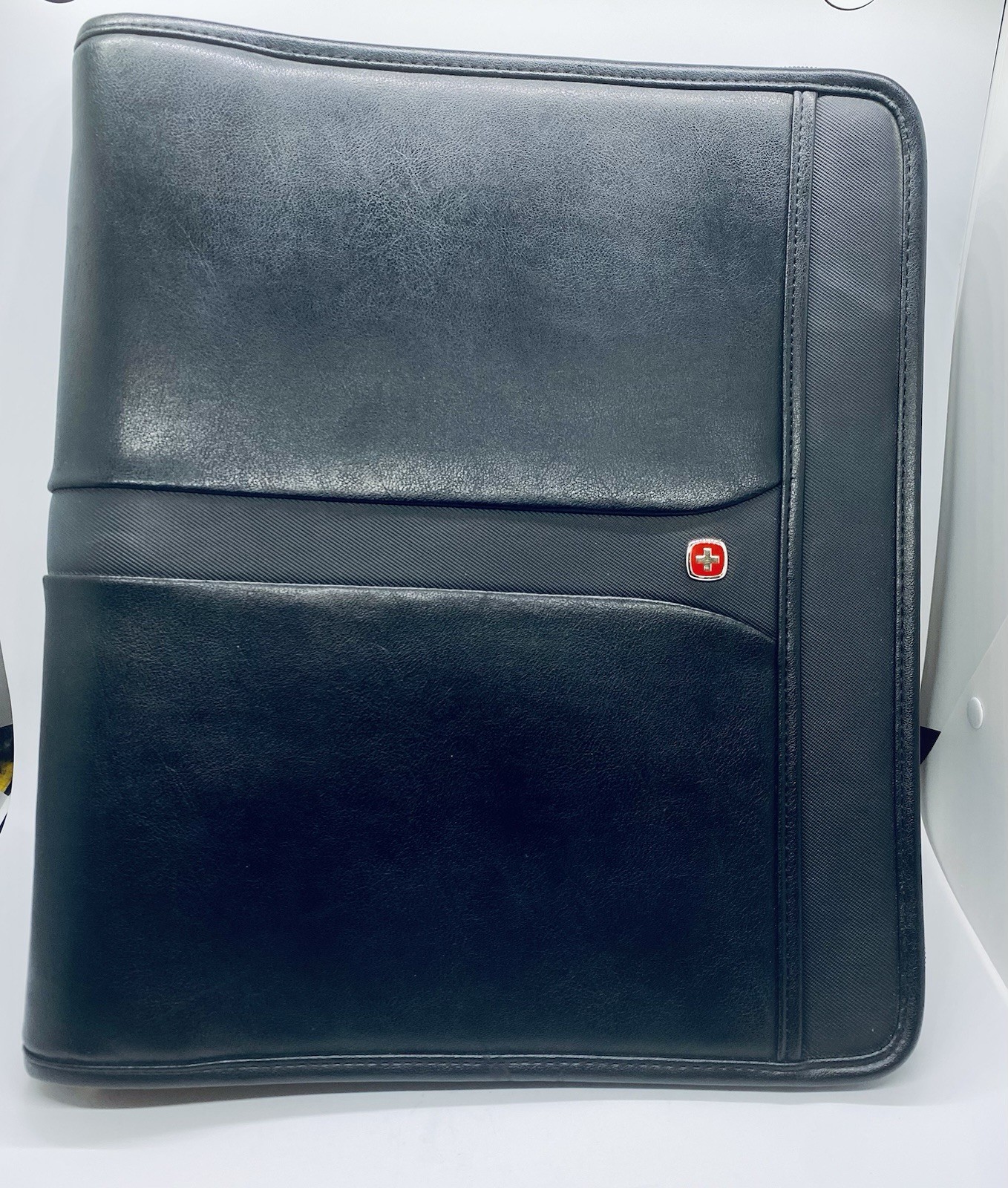 Wenger Swiss Gear All-In-One Zippered Binder Black Folio Calculator Laptop