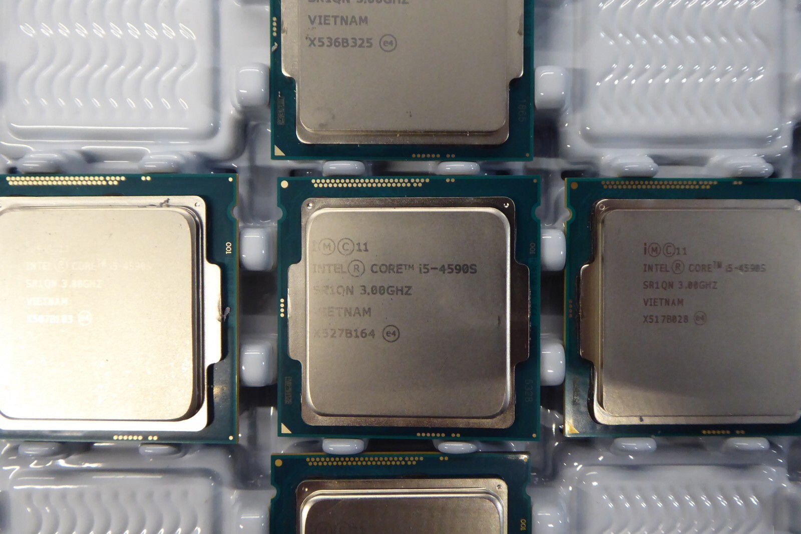 Intel Core i5-4590S – Core i5 4th Gen Haswell Quad-Core 3.0 GHz LGA 1150 65W Int