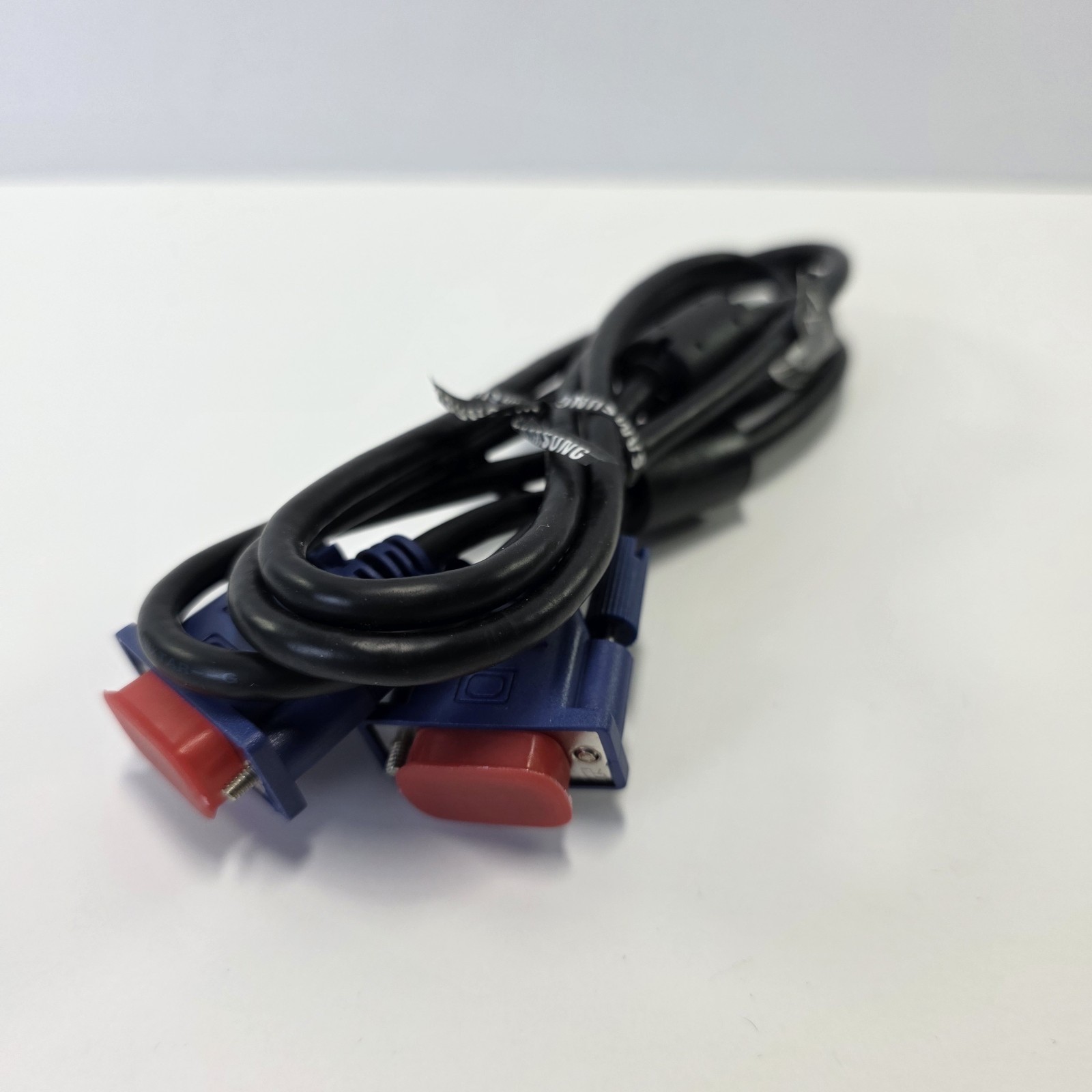 Genuine Samsung BN39-00244L VGA Cable 15-Pin Male to Male 5ft D-Sub New