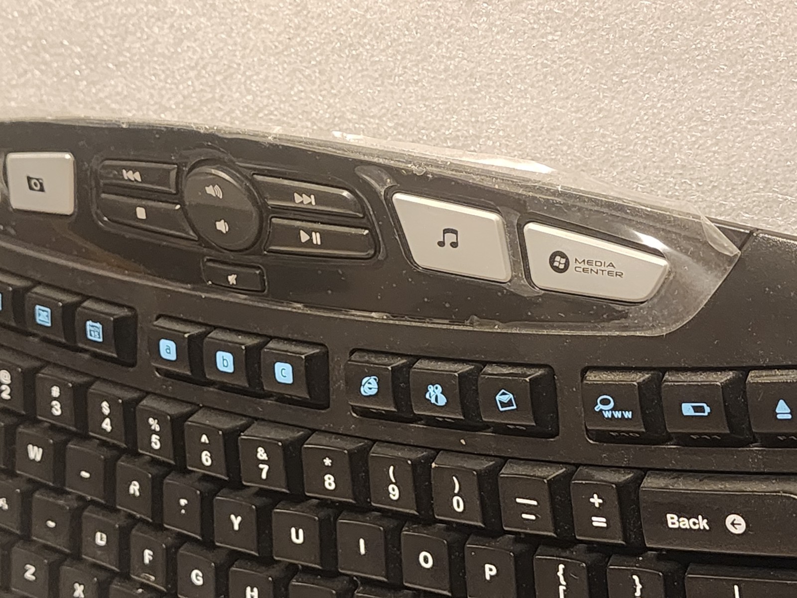 Logitech K350 Comfort Wave Wireless Keyboard Y-R0053 W/Receiver 820-002546