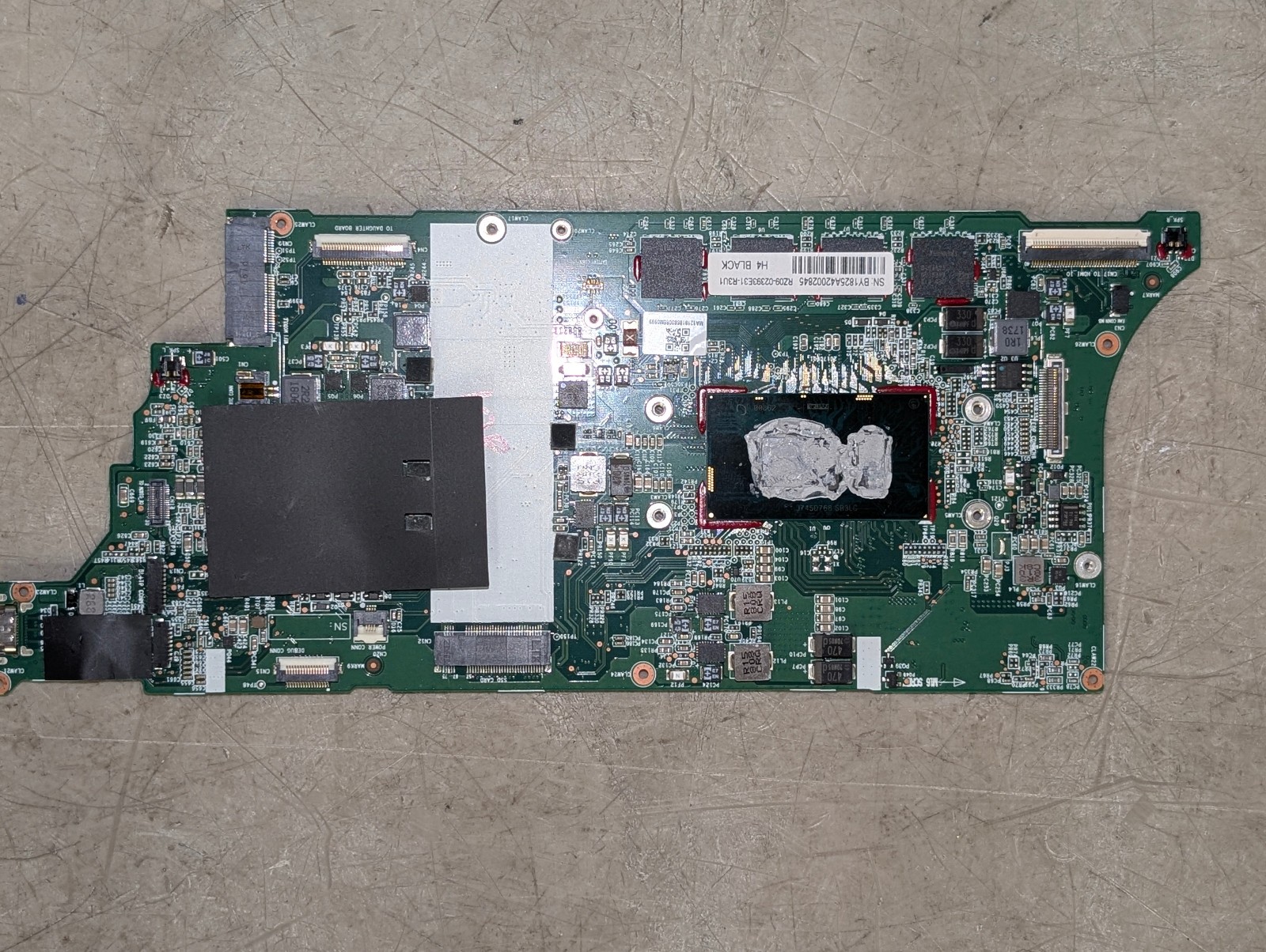 Razer Blade 13.3 inch laptop; untested no ssd no ram; Intel Core i7 8550U 1.8GH