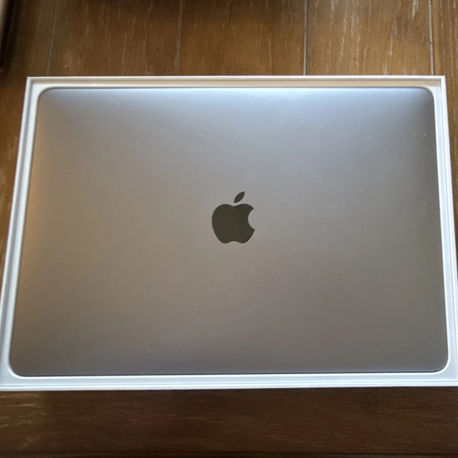 2017 Apple MacBook Pro Space Gray Laptop USB-C Wi-Fi Webcam Built-in Speakers