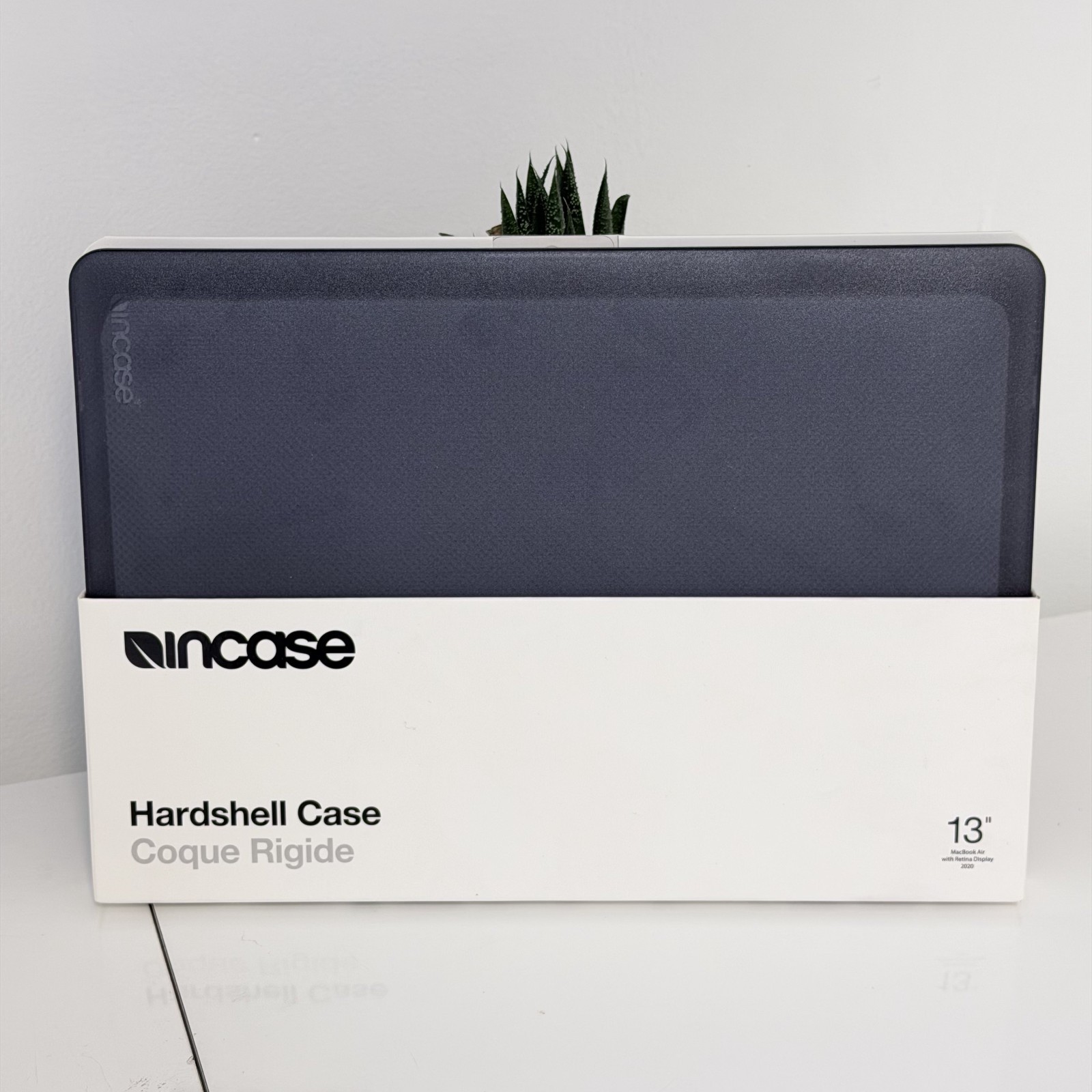 New Incase Hardshell Case for 2020 13″ MacBook Air with Retina Display Black