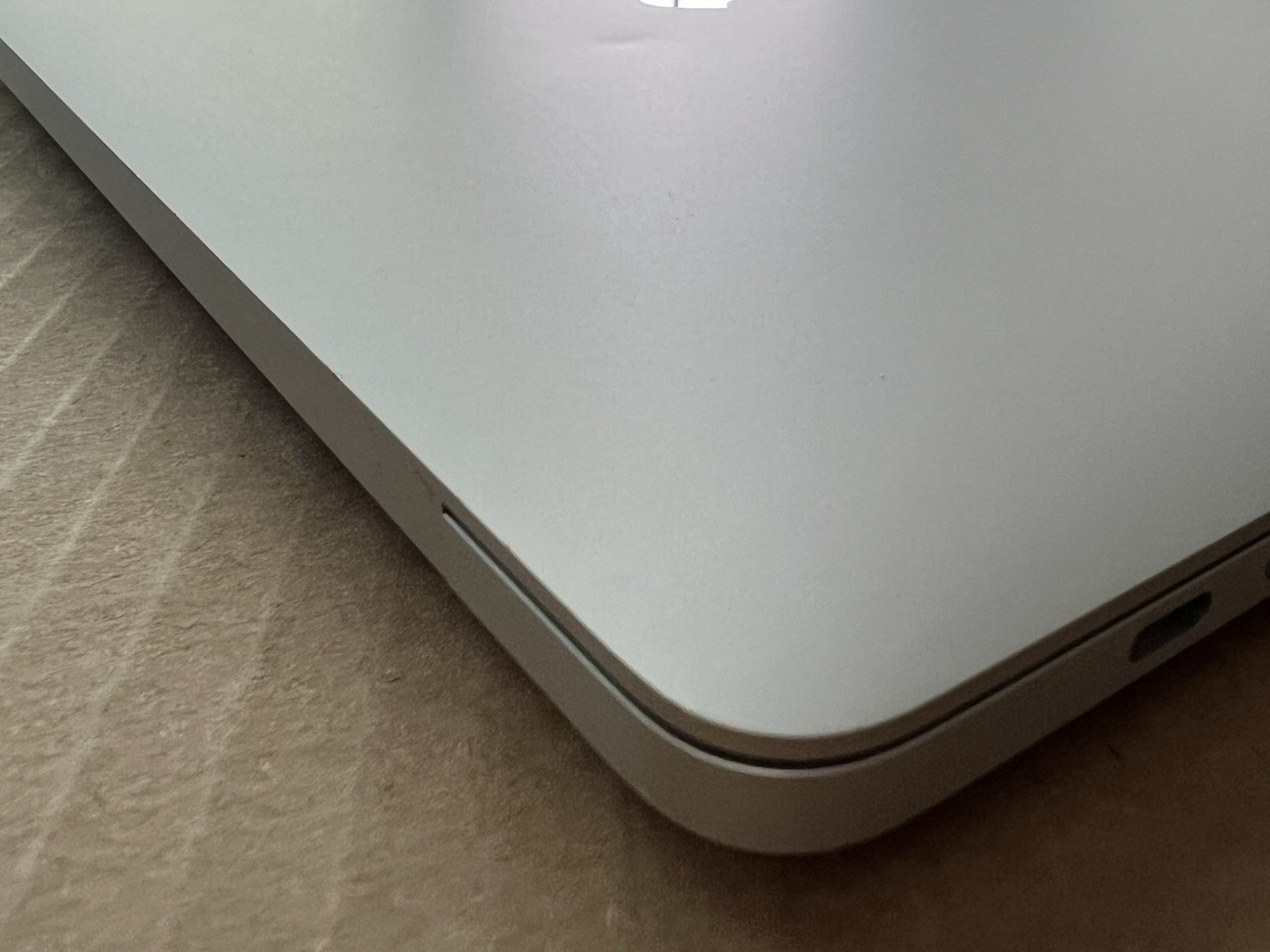 Apple MacBook Pro 13.3 Inch Retina 3.2GHz M1 16GB RAM 512GB SSD A2338 Silver