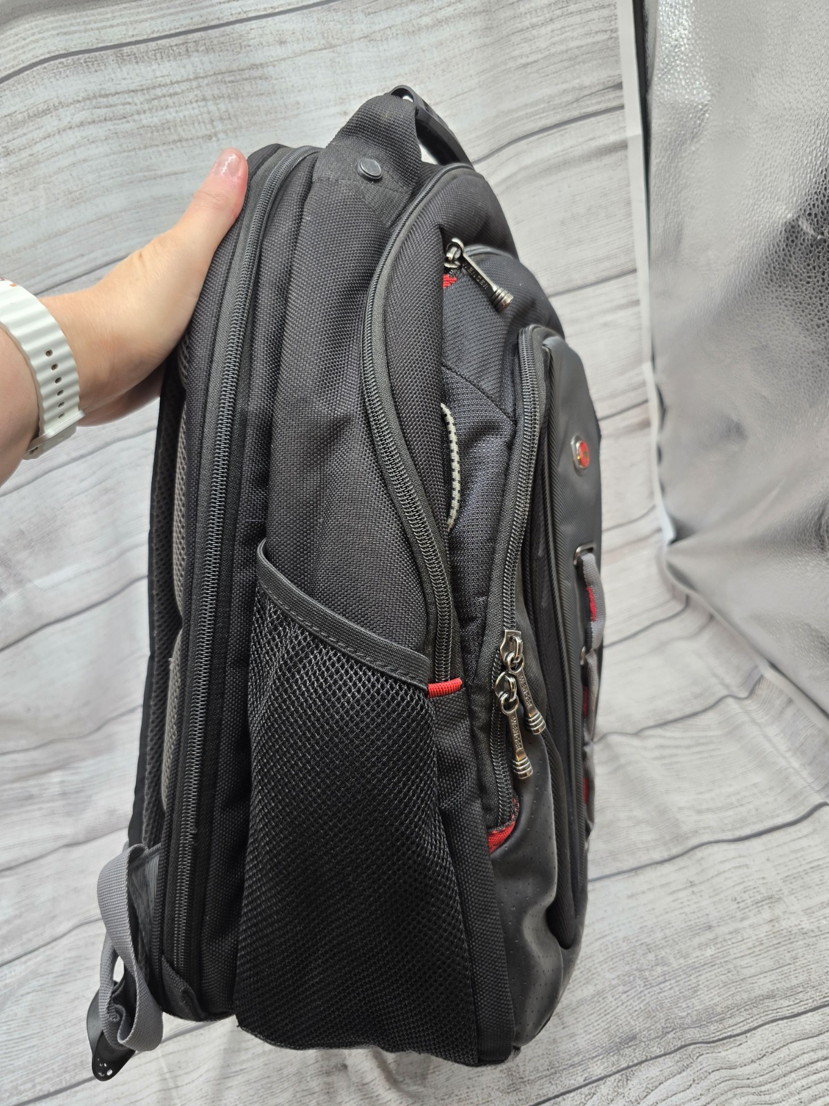 WENGER SWISS GEAR LEGACY 16″ LAPTOP BACKPACK BACKPACKS. MPN 600631.