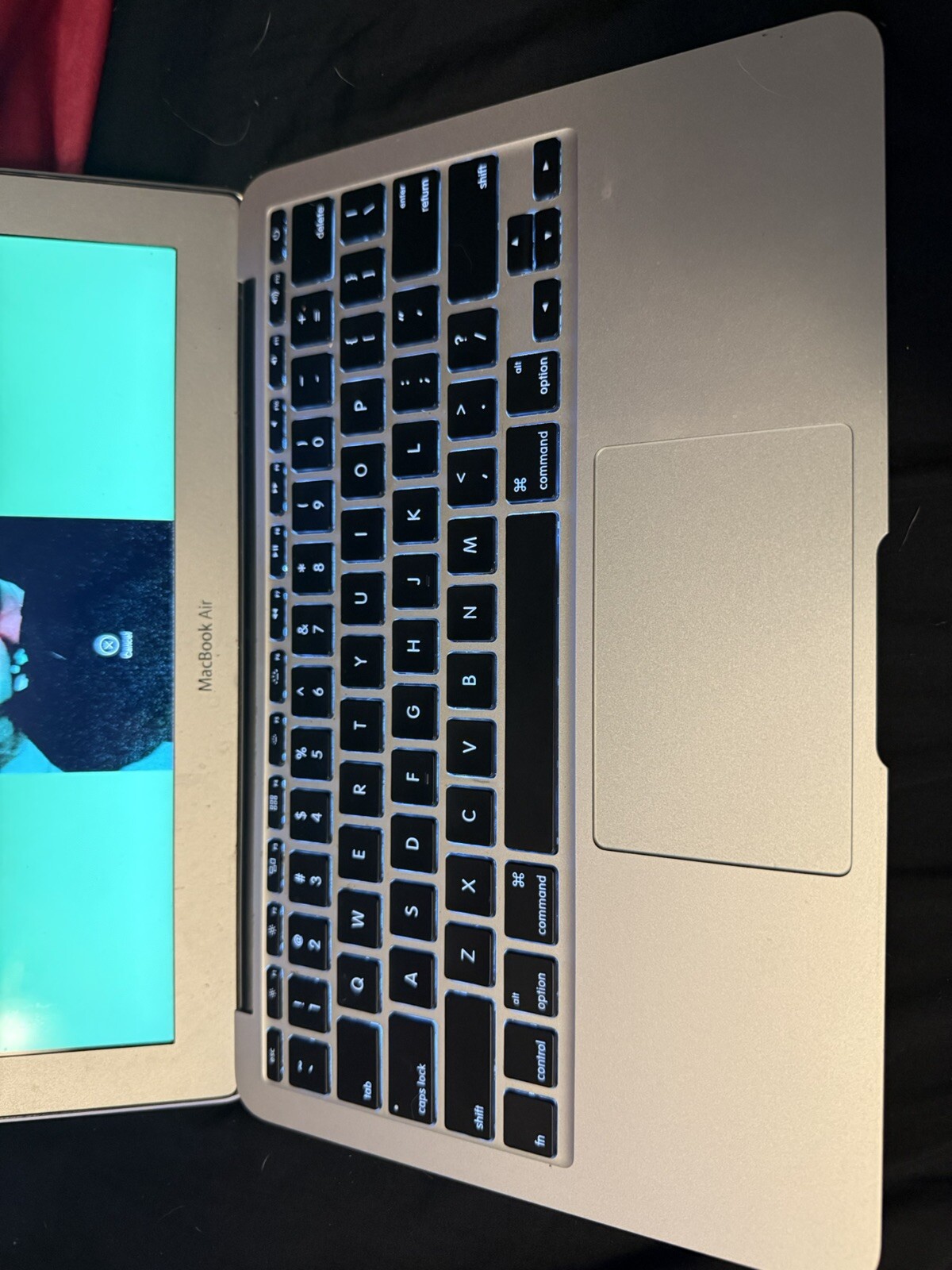 Apple MacBook Air 13.3 in, Intel Core i5 5th. Gen