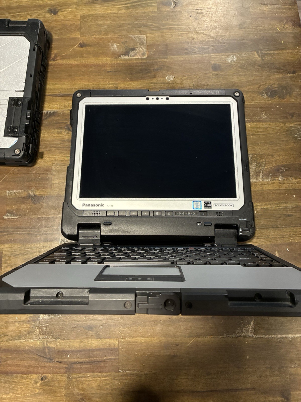 Panasonic Toughbook CF33 i5 7300U 2.7GHz 8GB RAM 256GB SSD 12″ 2in1 Toughpad