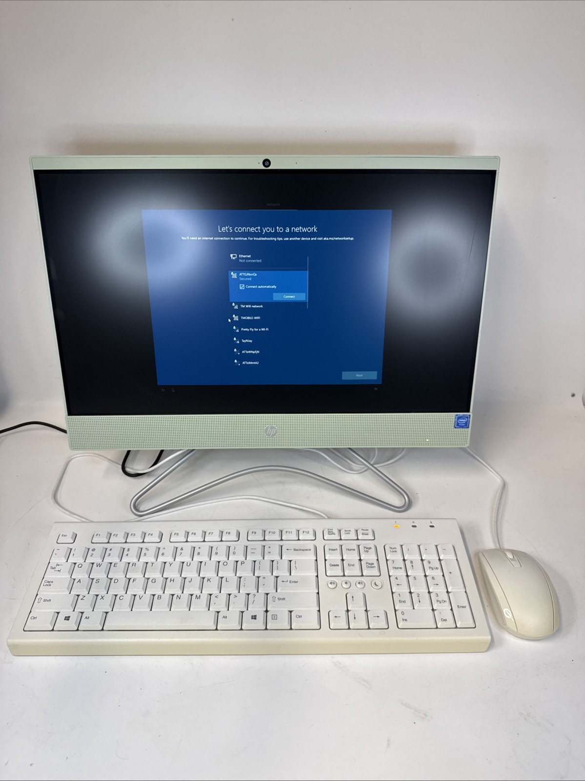 HP 22-C0073W 22″ All-in-One Desktop PC (Intel Celeron G4900t, 4GB RAM, 1TB HDD)