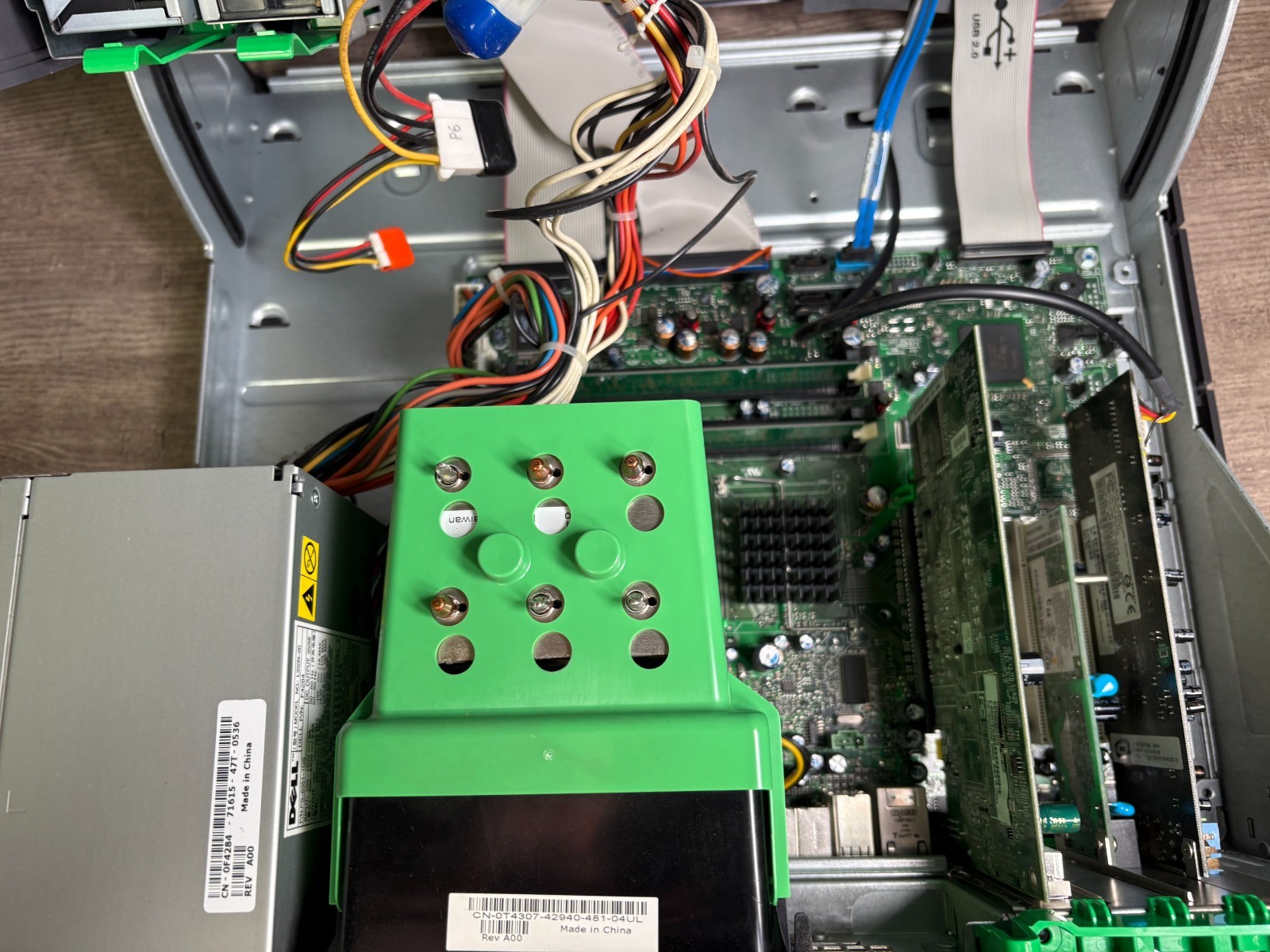 Dell Dimension 8400 Intel Pentium 4 3.00GHz 4GB