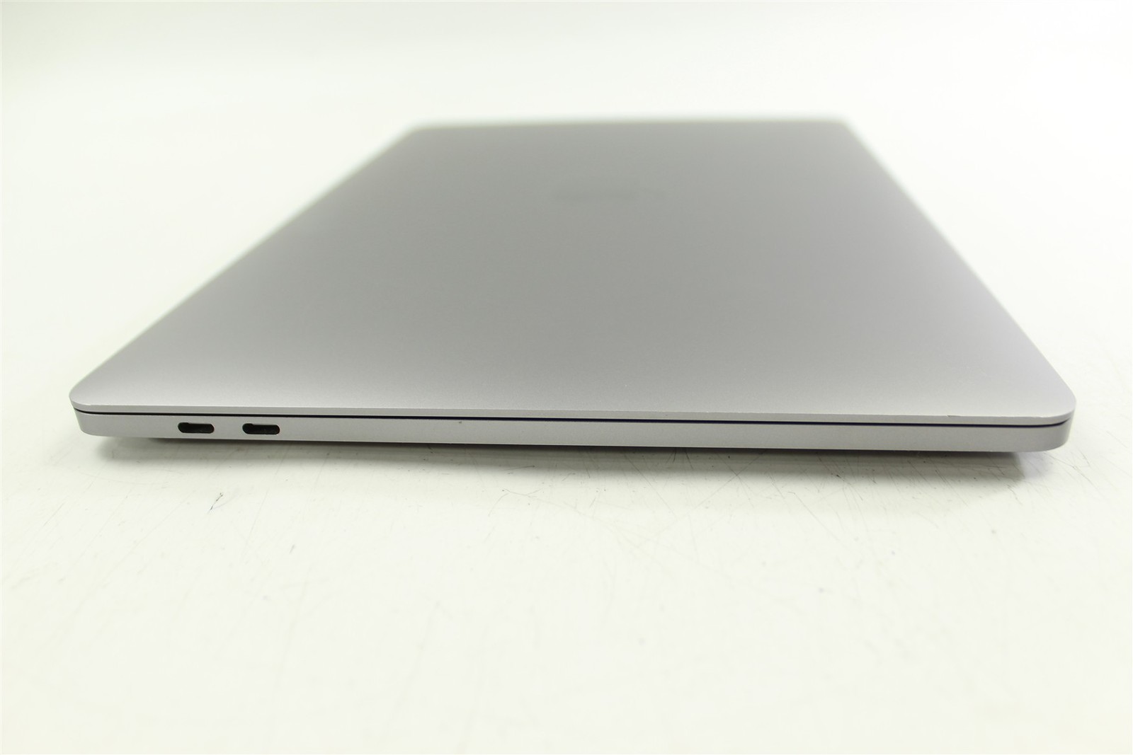 Apple MacBook Pro A2251 2020 13.3″ i7-1068NG7 2.3GHz 512GB SSD 16GB RAM Tahoe
