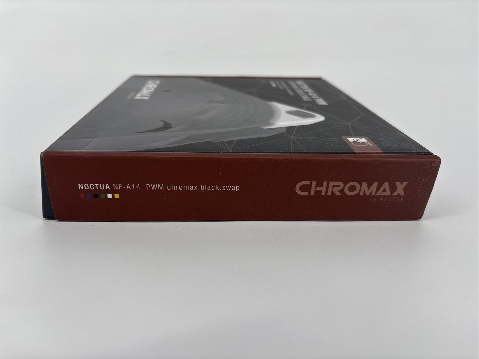 Noctua NF-A14 PWM chromax.Black.swap, Quiet Fan, 4-Pin (140mm, Black)