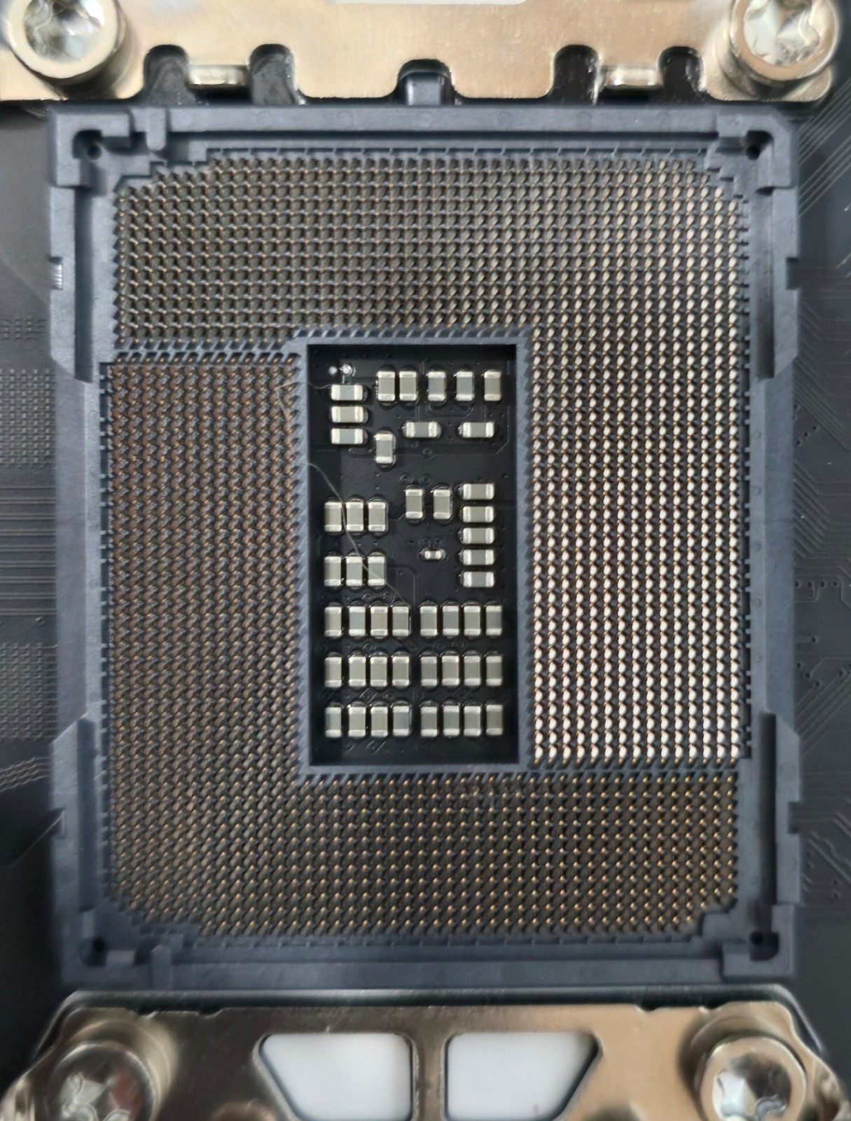 MSI MAG Z890 TOMAHAWK WIFI Mainboard Intel LGA1851 DDR5 WiFi7 *READ*