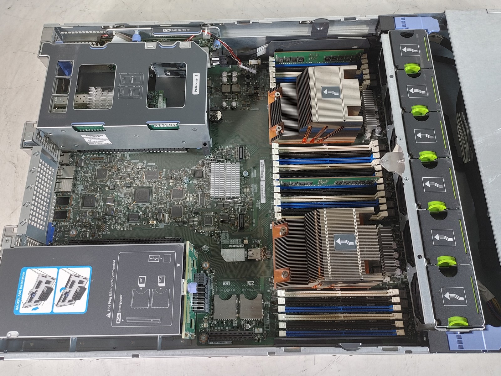 Cisco UCS C240 M4 2.60 GHz Intel Xeon E5-2620 v3 32 GB DDR4 Server – No HDD
