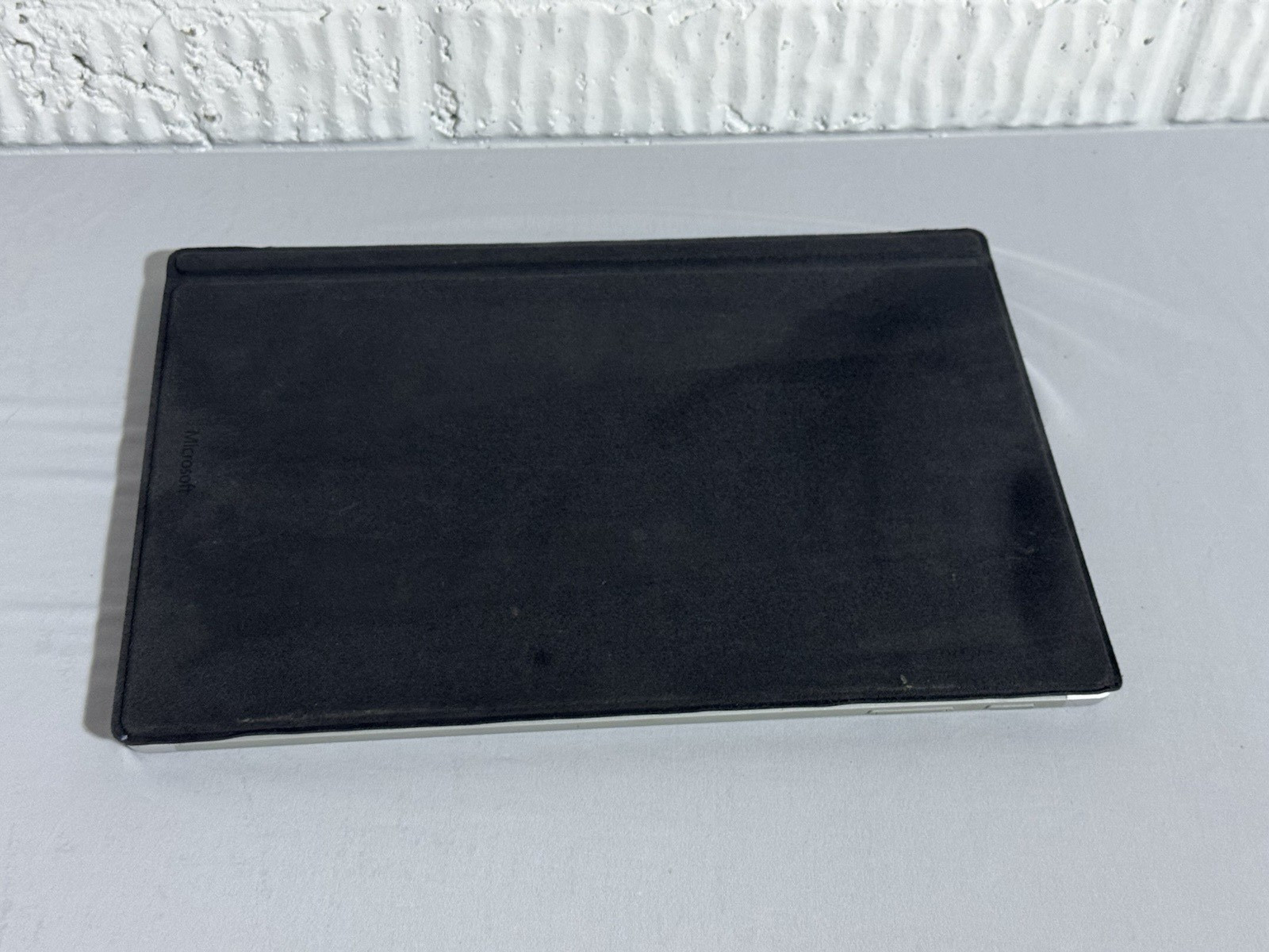 Microsoft Surface Pro 7 i5/16GB/256GB – Cracked Screen – AS/IS – PARTS & REPAIR