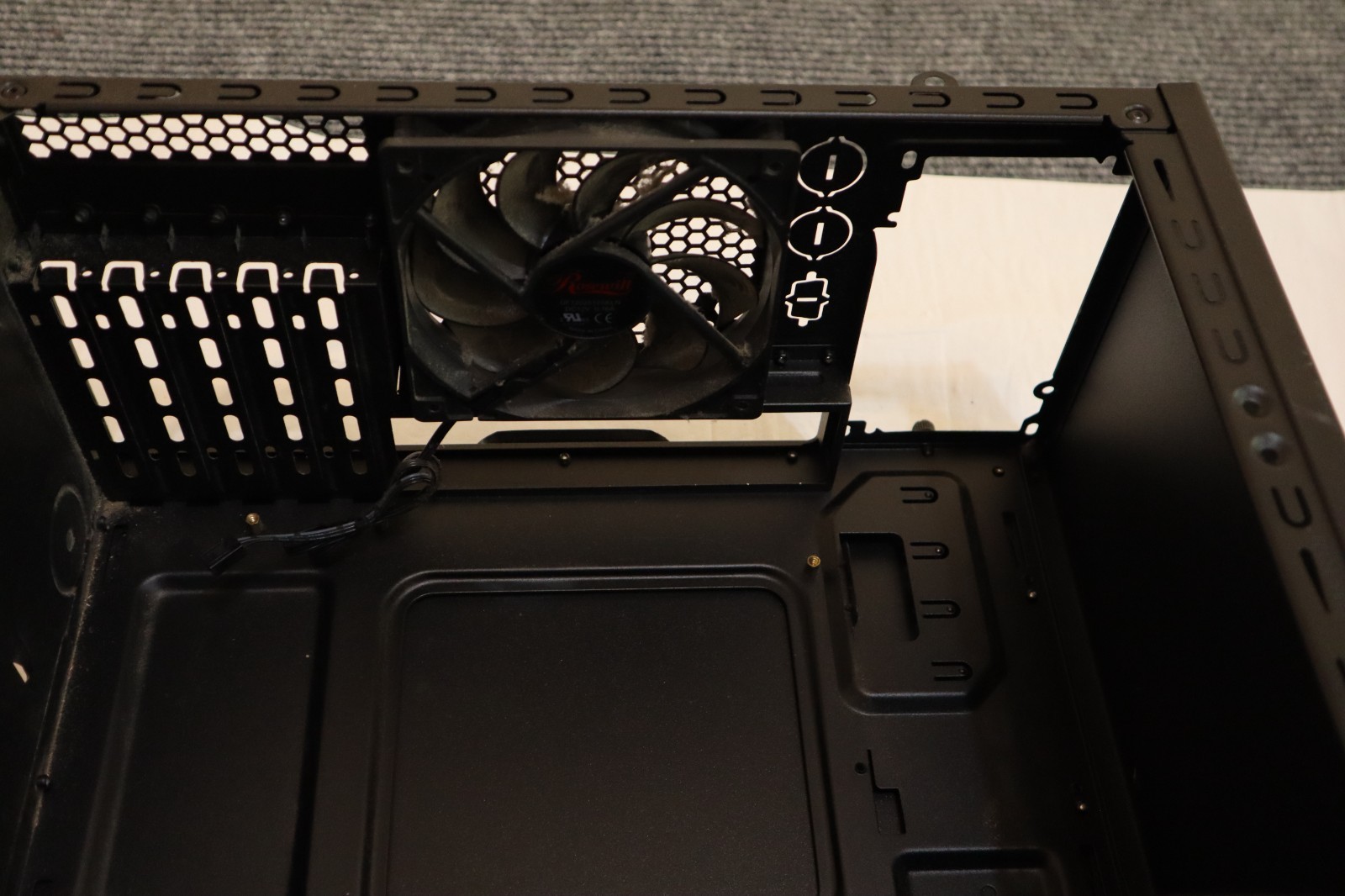 ACE Gaming Computer Case Empty Chassis with 120mm Fan ~14-1/4″ x 15-1/2″ x 7-1/4