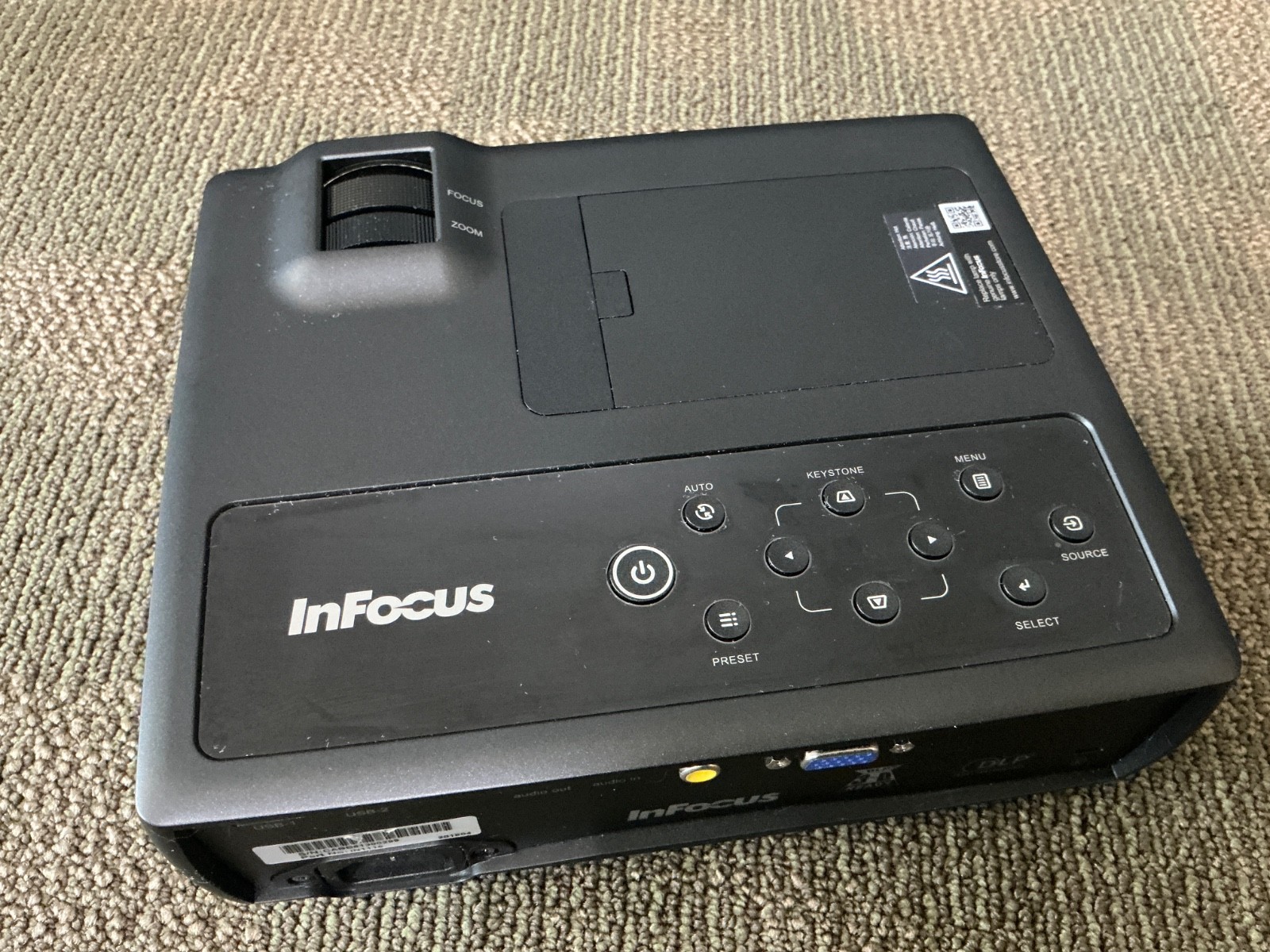 InFocus IN1116 DLP Projector Portable HDMI