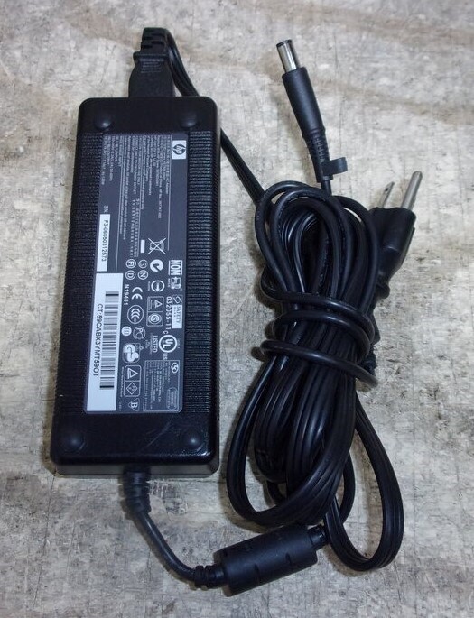 HP HSTNN-HA01 397747-002 Laptop AC Adapter 19V 7.1A 135W PIN IN MIDDLE