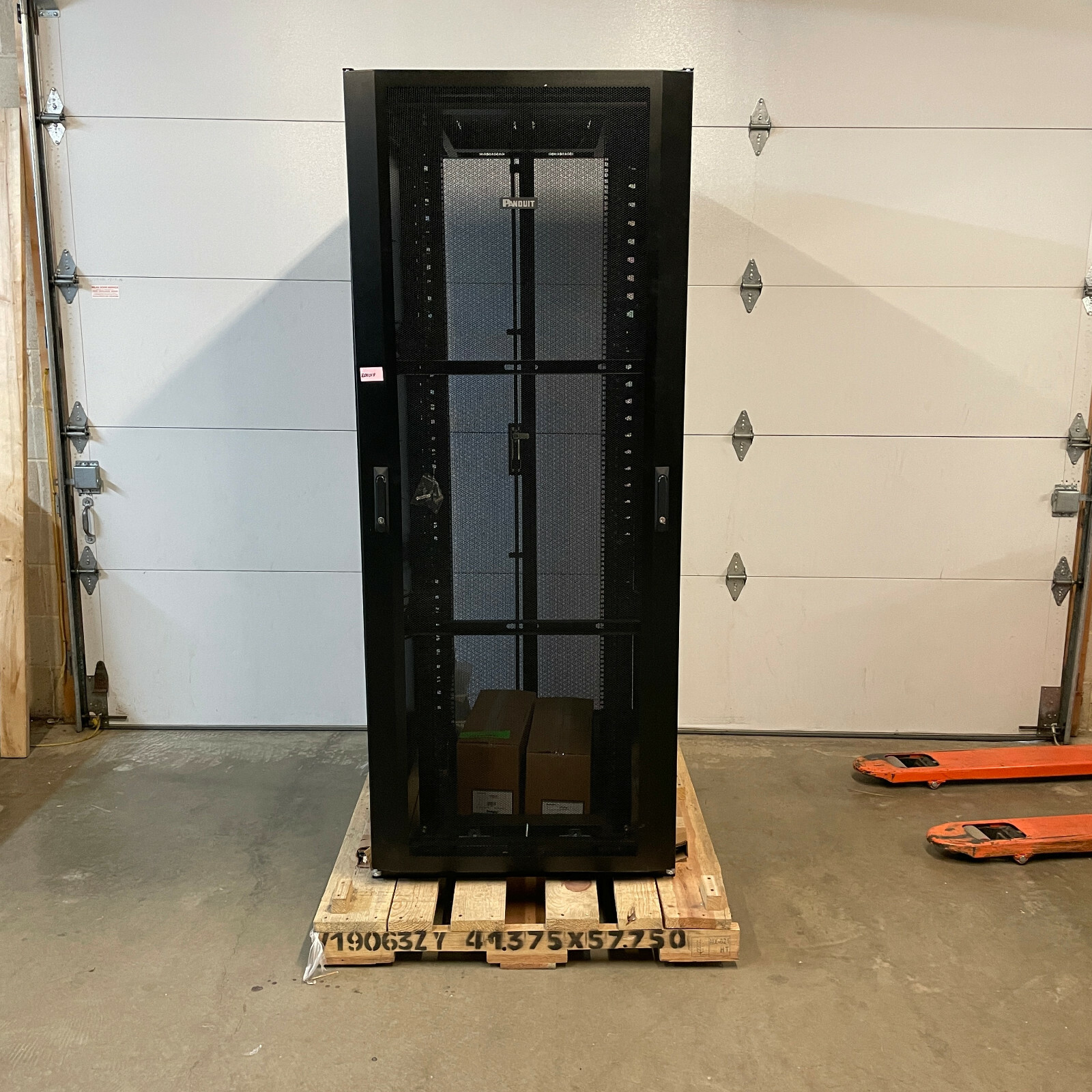 SEE PICTURES! Panduit N8212BC 42U Server Rack Cabinet Enclosure 800mmx1070mm